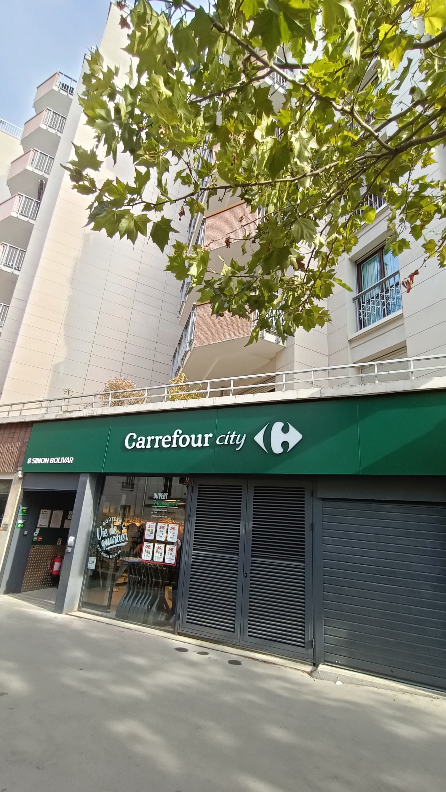 Foto 1 di Carrefour City