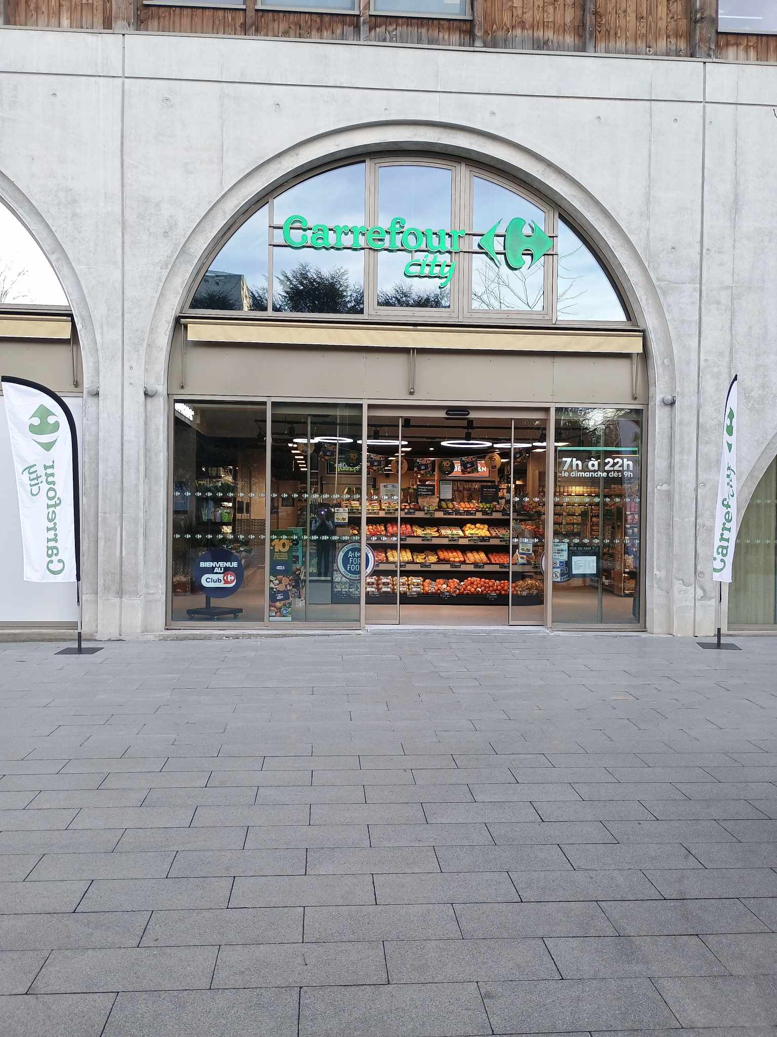 Foto 1 di Carrefour City
