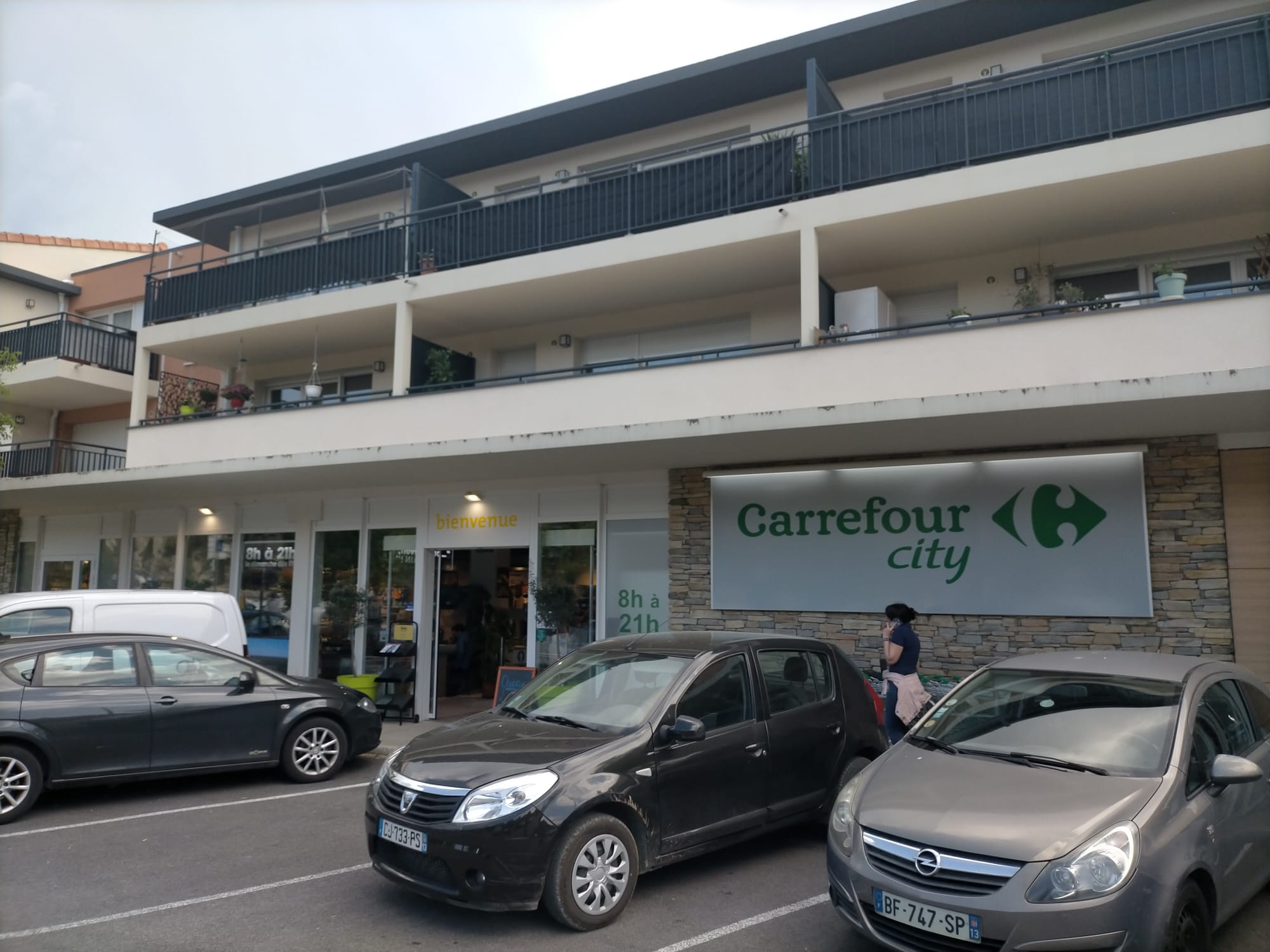 Foto 1 di Carrefour City