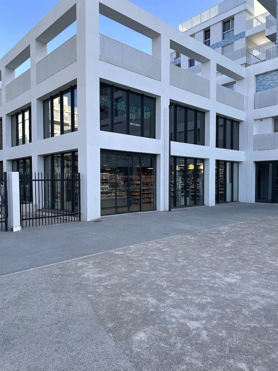 Foto 1 di Carrefour City