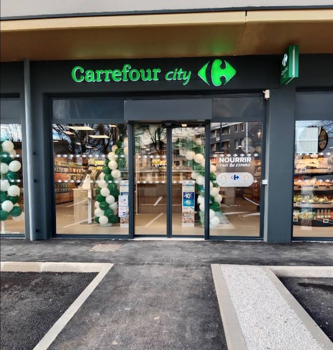 Foto 1 di Carrefour City