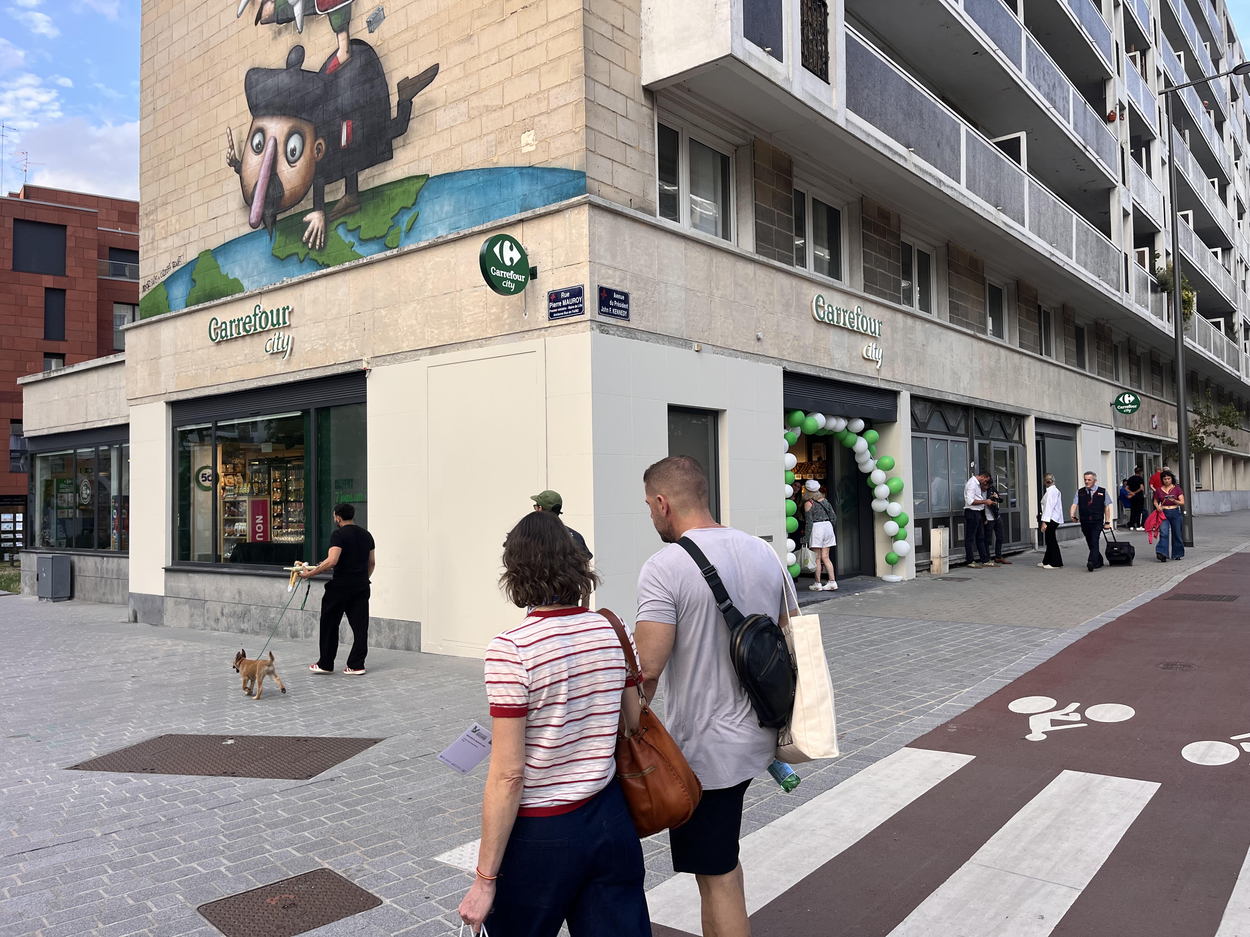 Foto 1 di Carrefour City