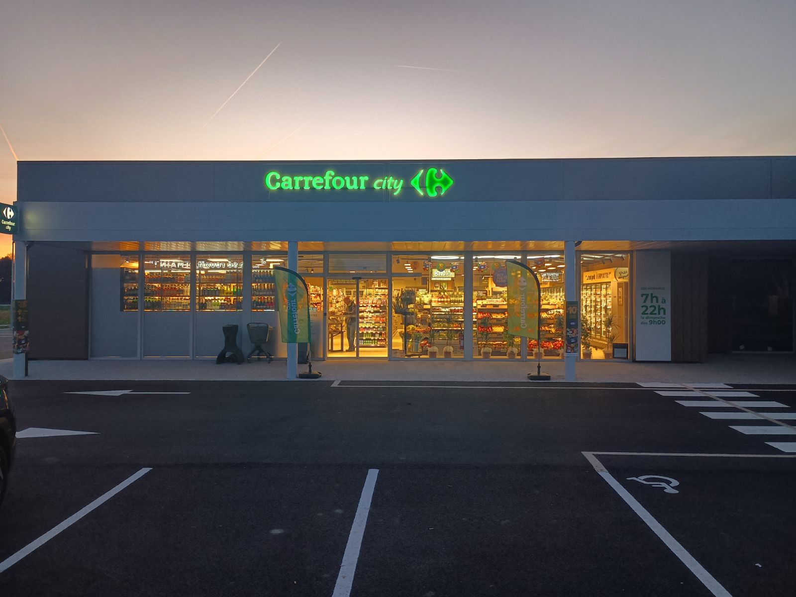 Foto 1 di Carrefour City