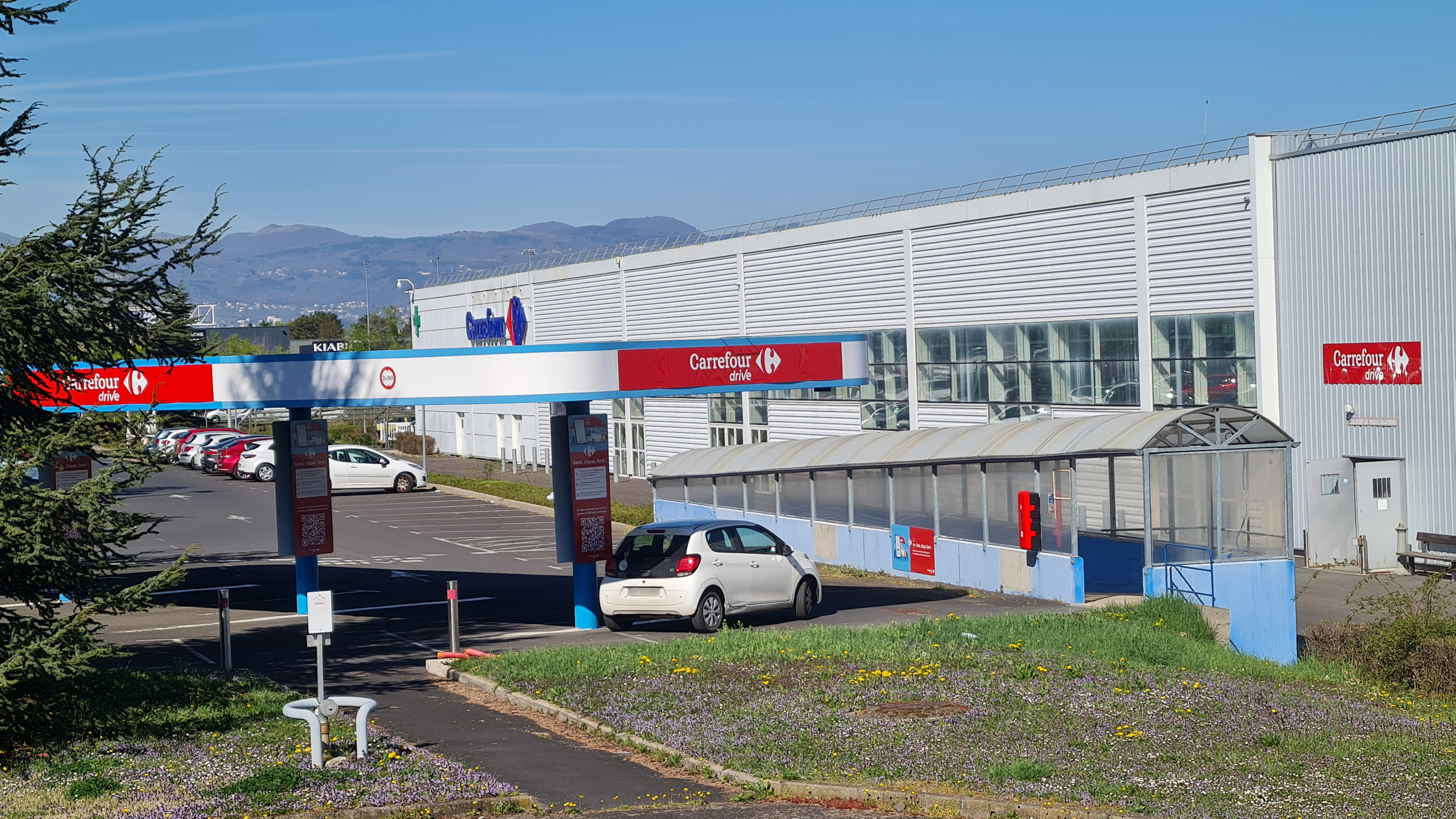 Foto 8 di Carrefour Drive