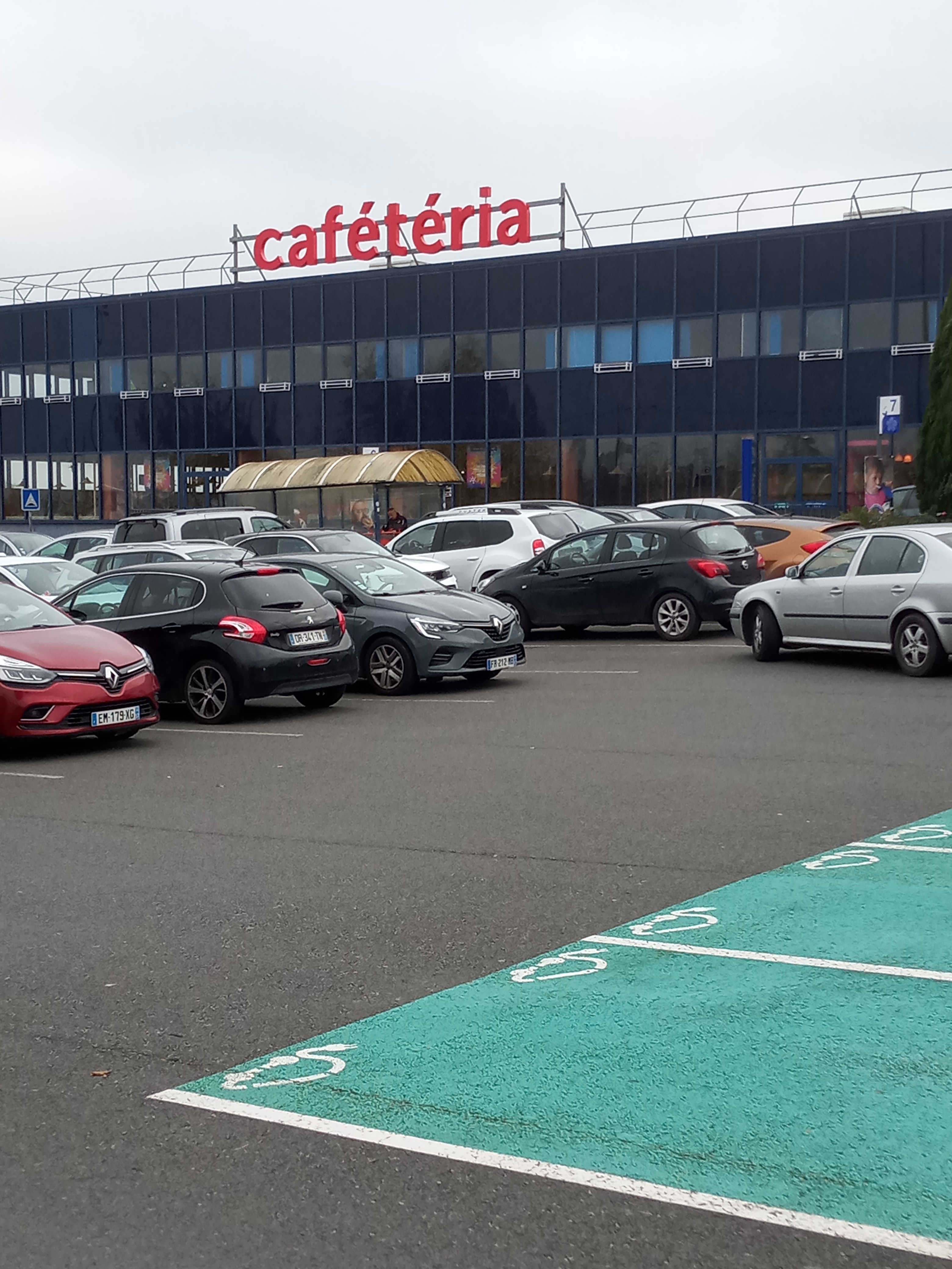 Foto 1 di Carrefour Cafétéria