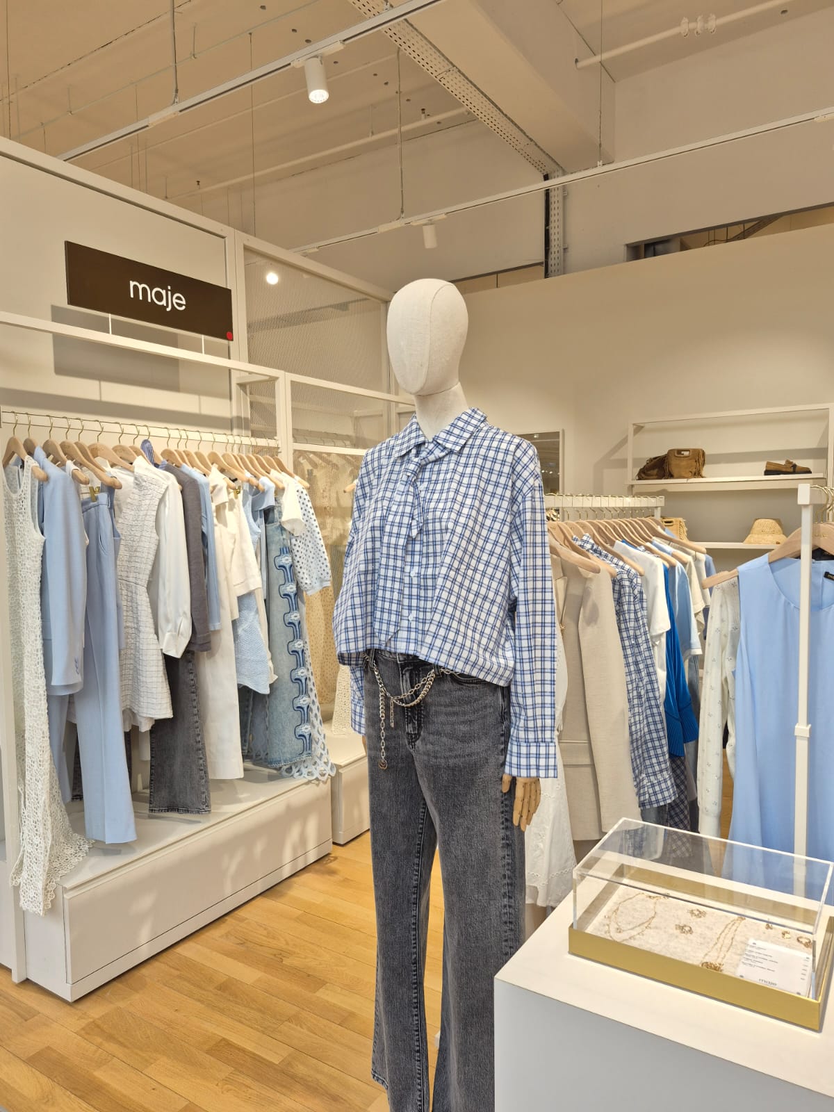 Foto 43 di Galeries Lafayette Lyon Bron