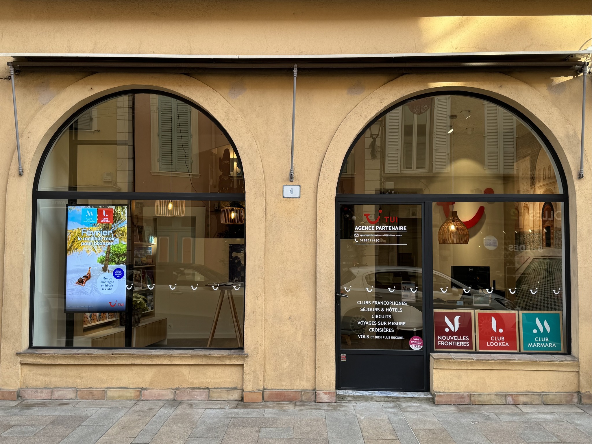 Foto 1 di TUI STORE