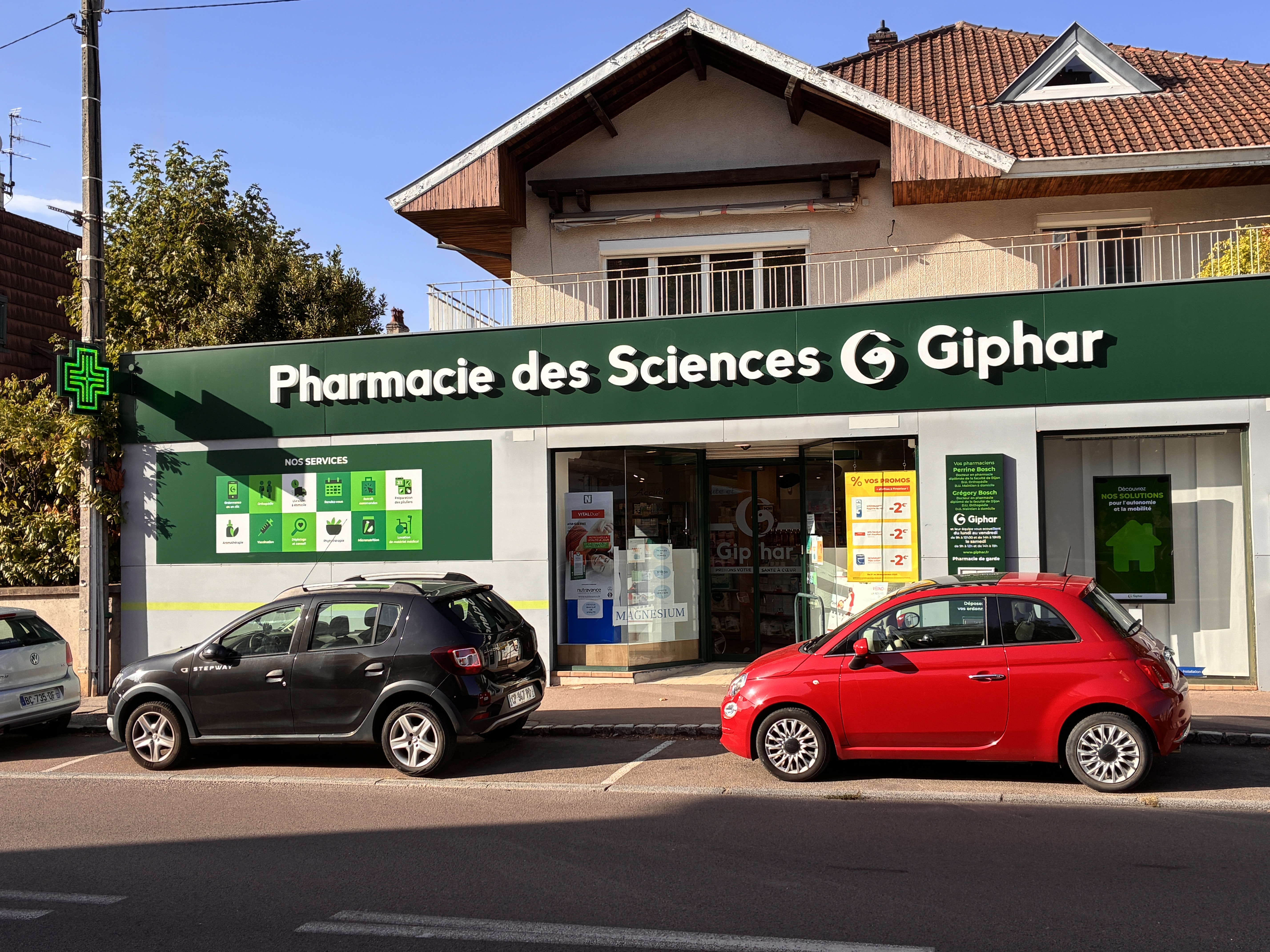 Foto 30 di Pharmacie des Sciences