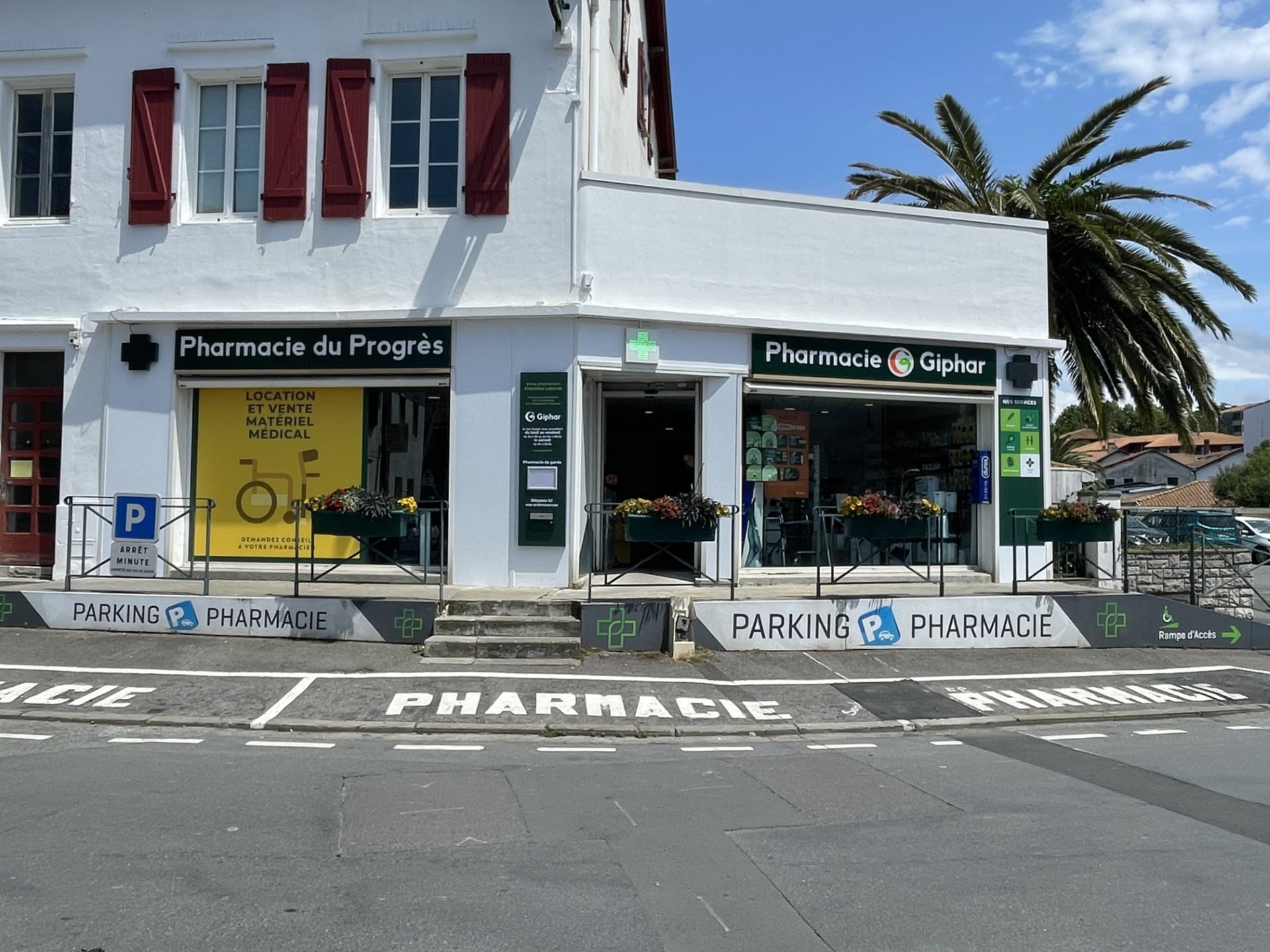 Foto 1 di Pharmacie du Progrès