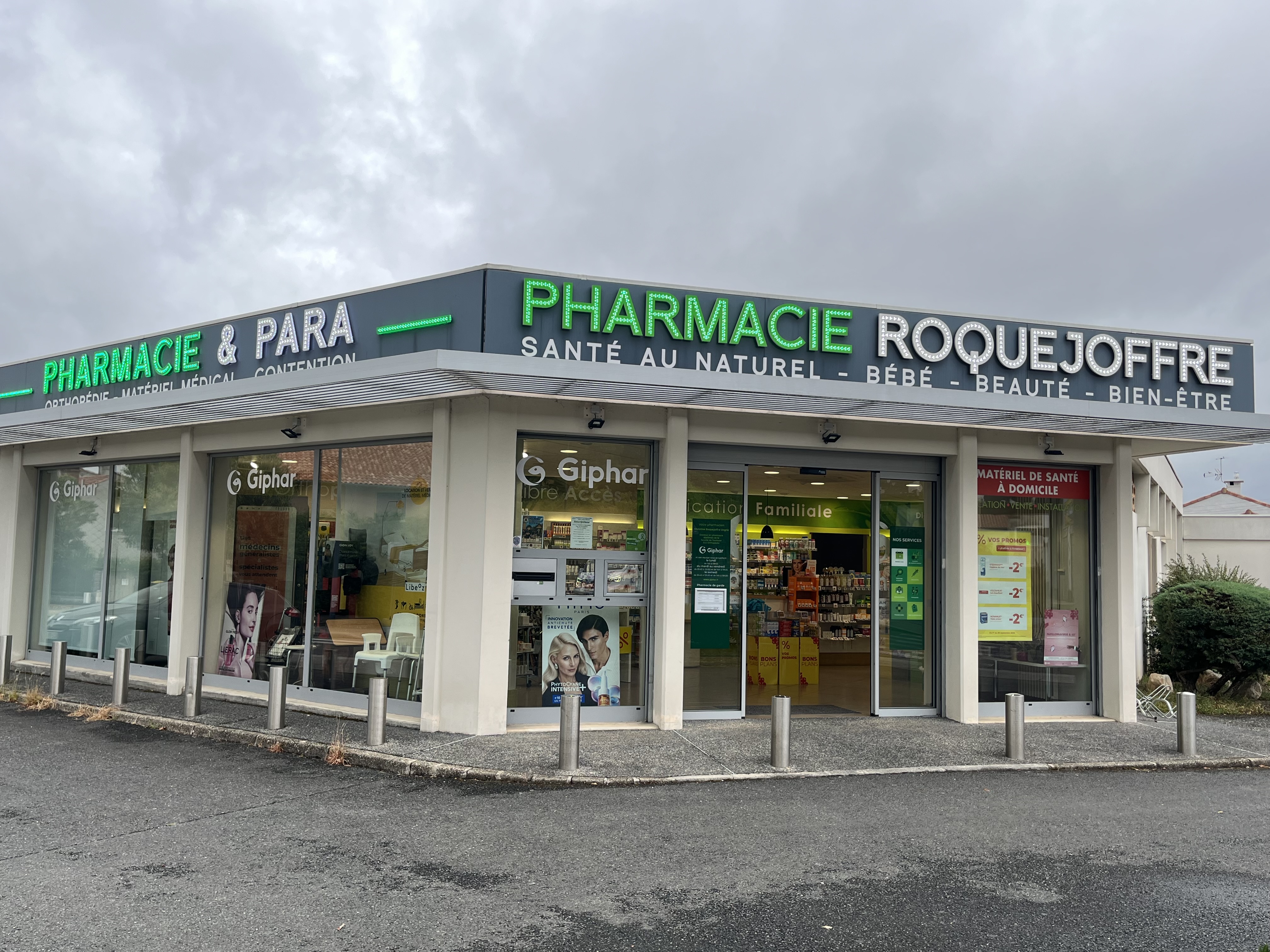 Foto 1 di Pharmacie Roquejoffre