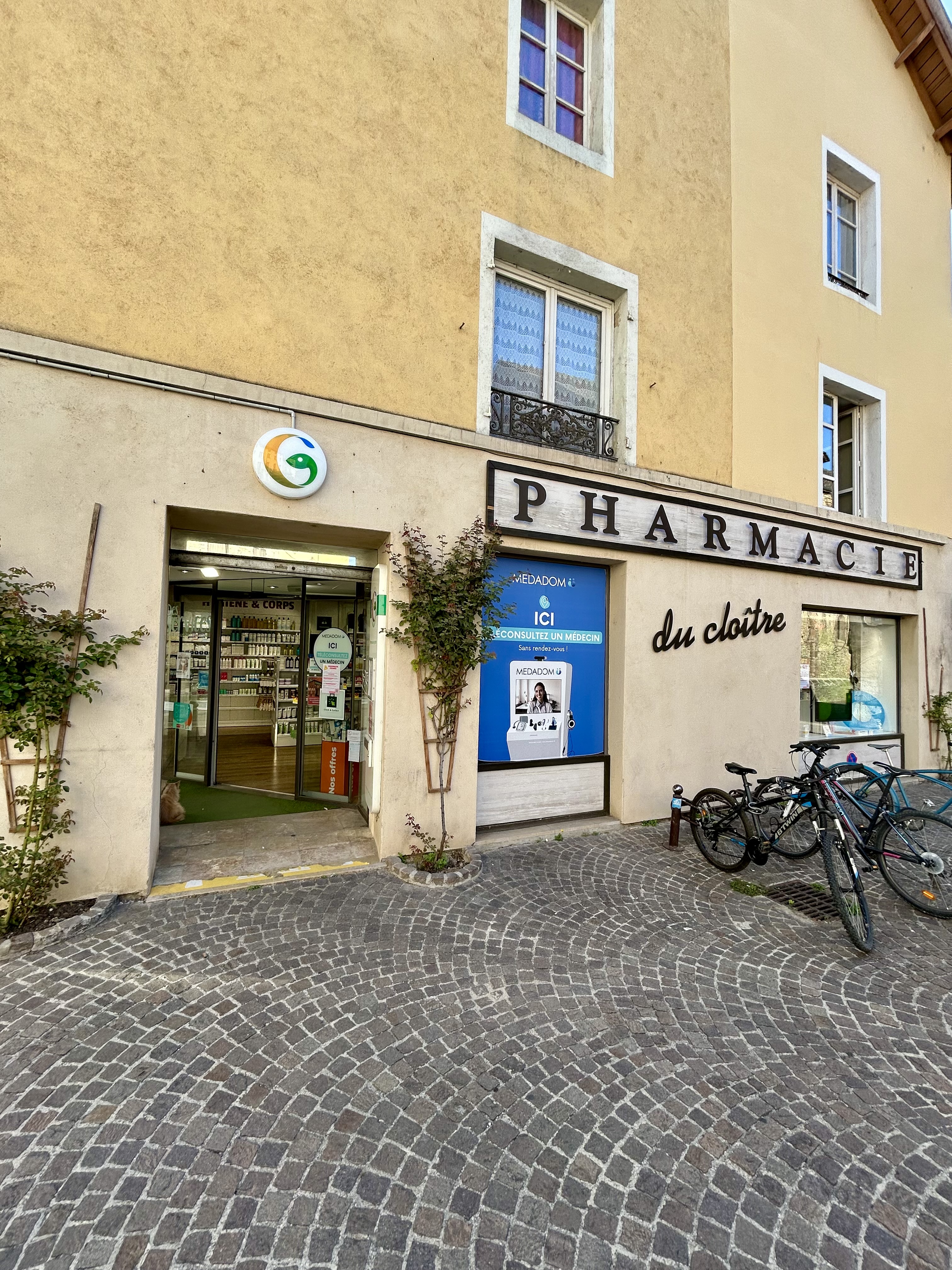 Foto 2 di Pharmacie du Cloitre