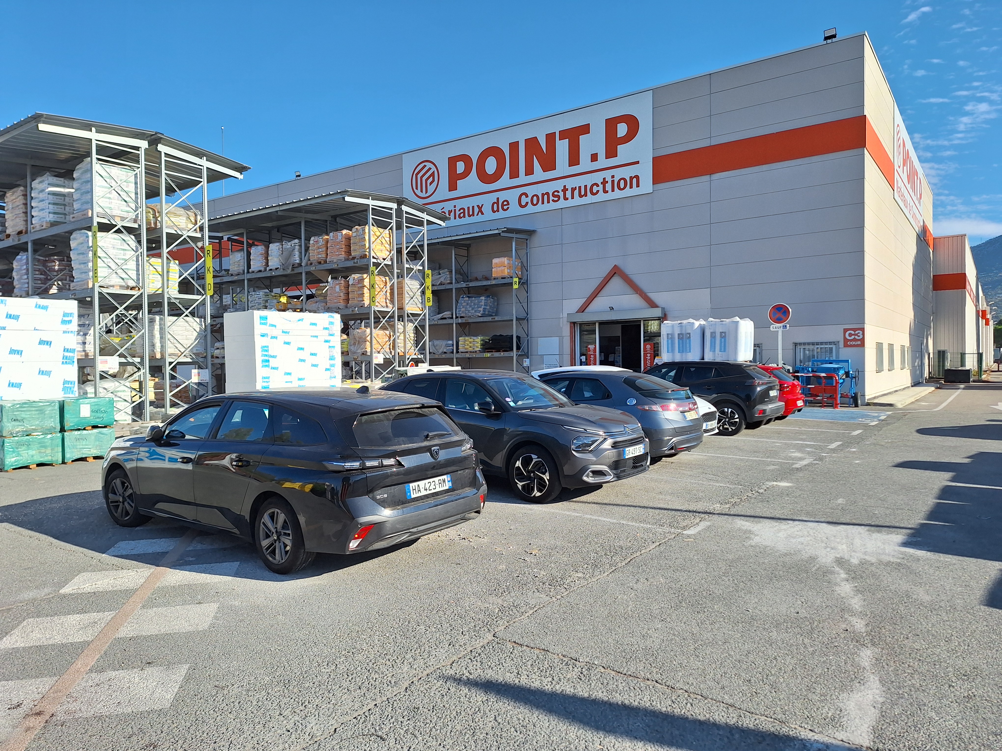 Foto 2 di Point.P - Carros