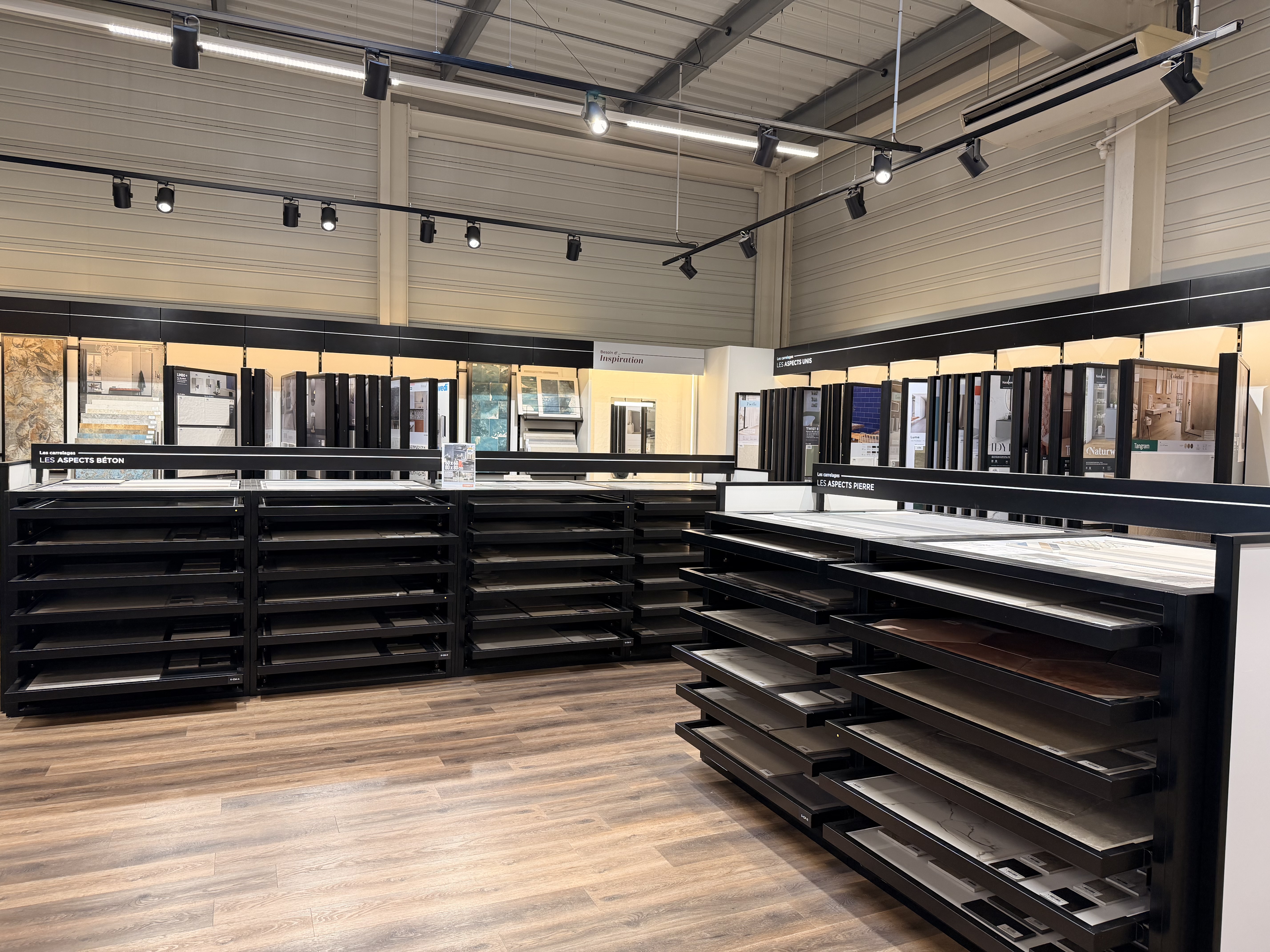 Foto 11 di Showroom POINT.P - Libourne