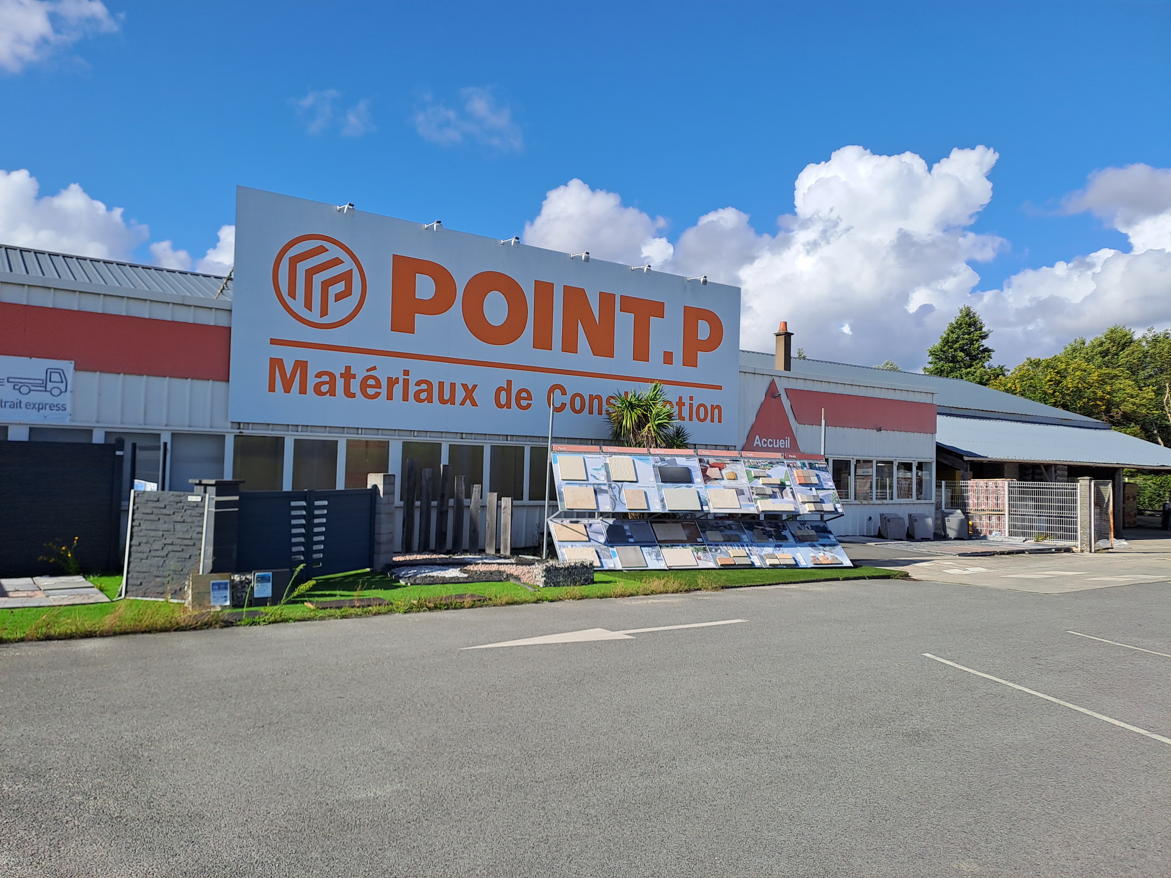 Foto 3 di POINT.P - Blain