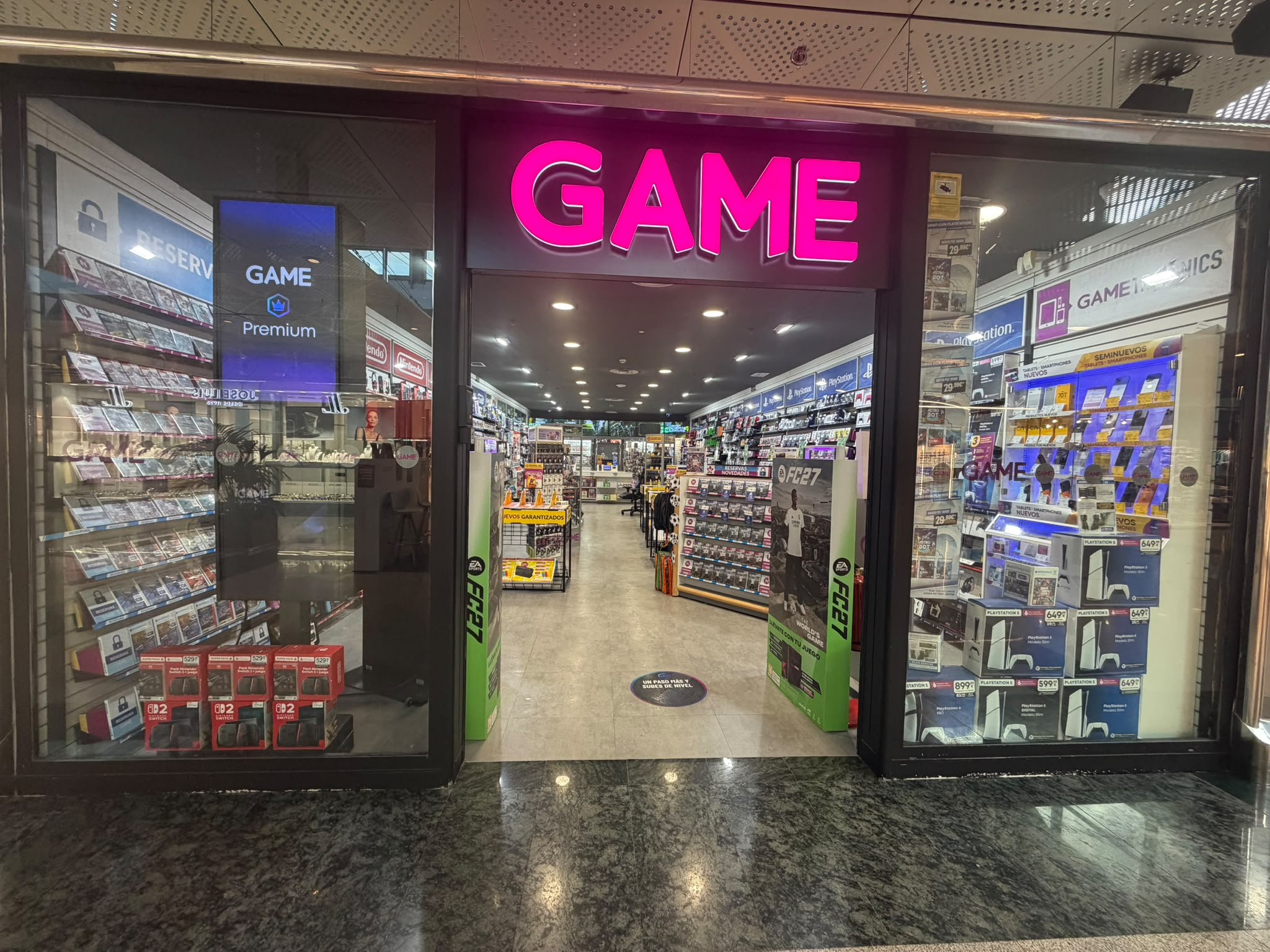 Foto 2 di GAME