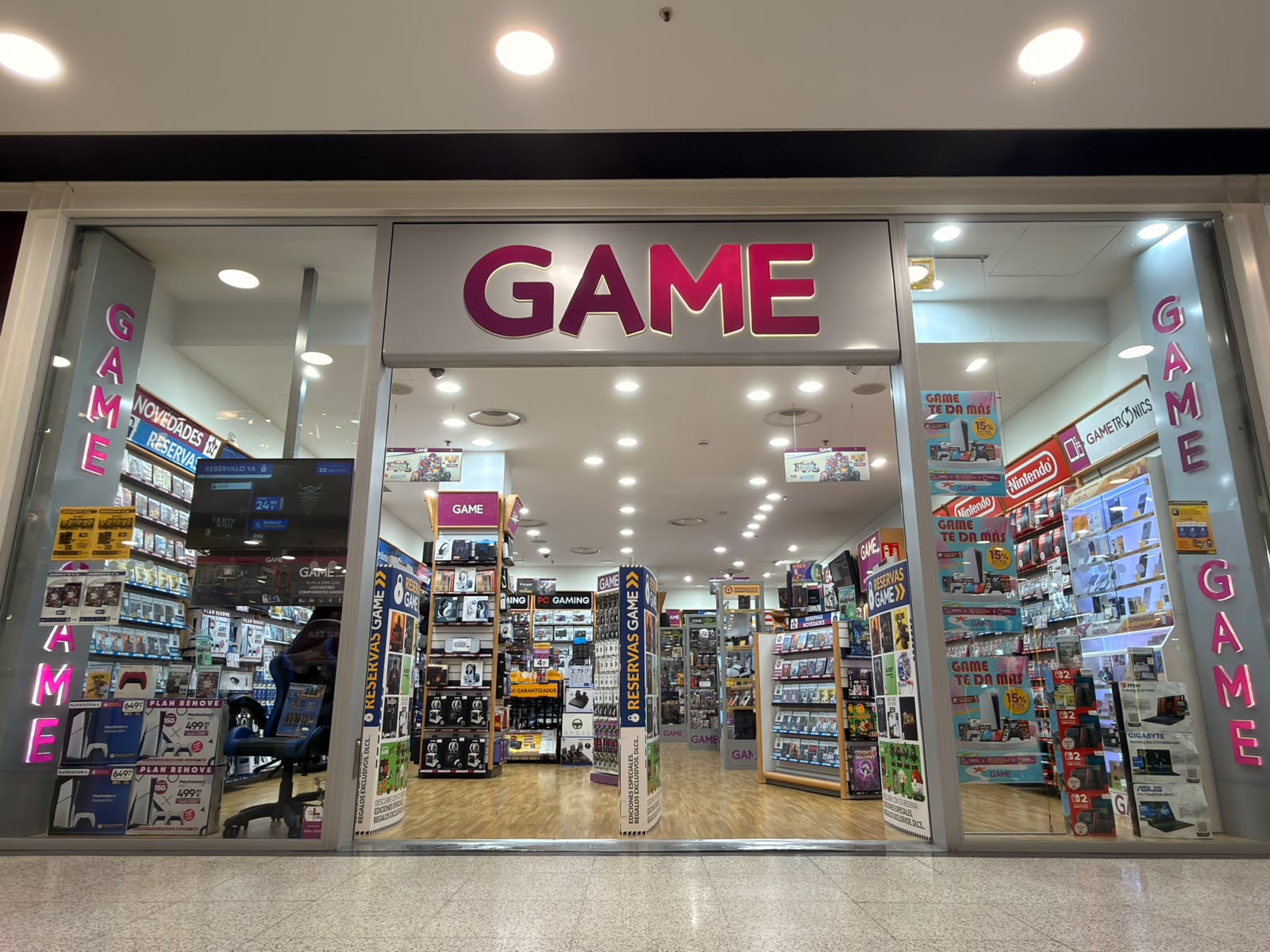Foto 2 di GAME