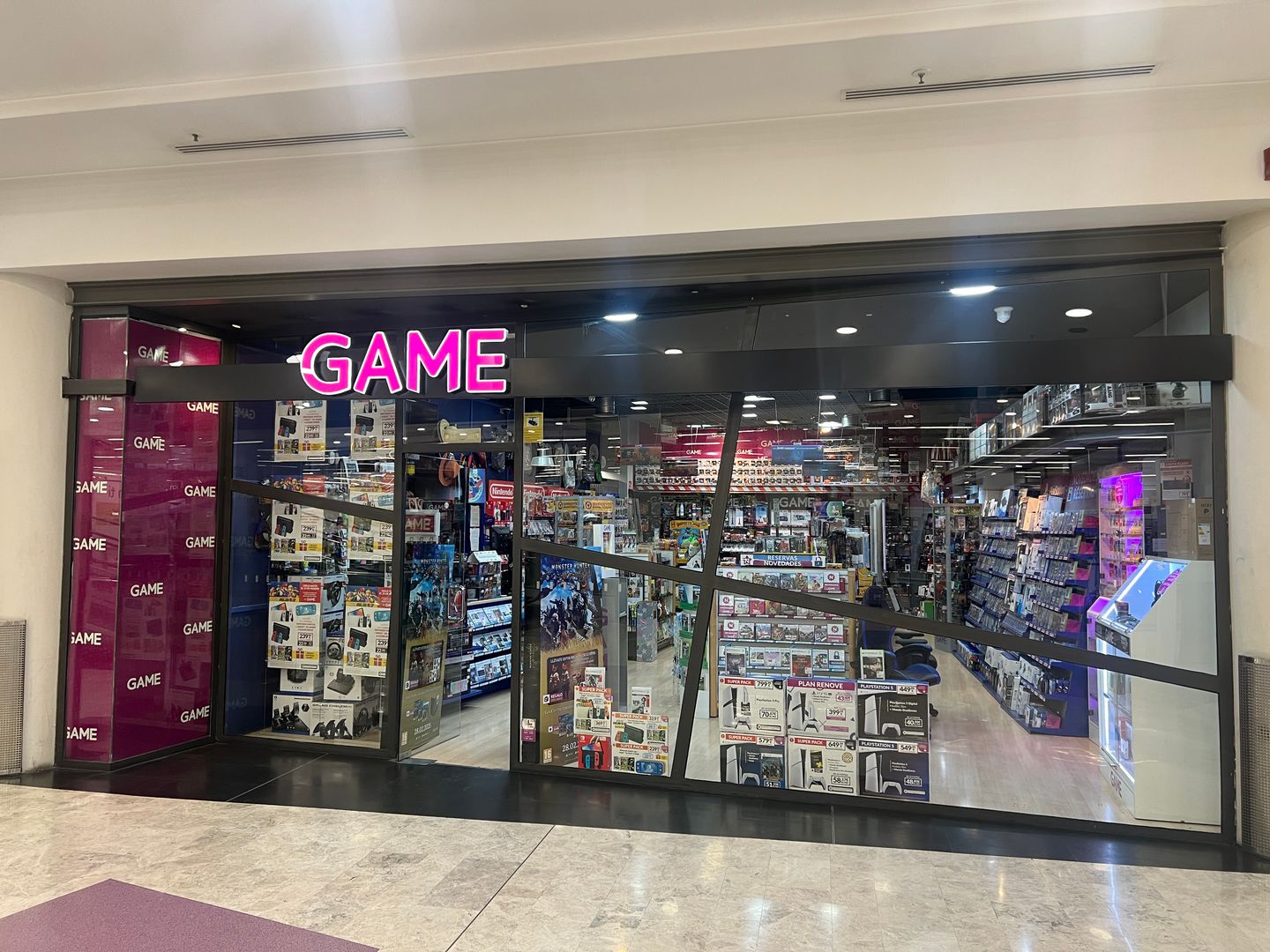 Foto 2 di GAME