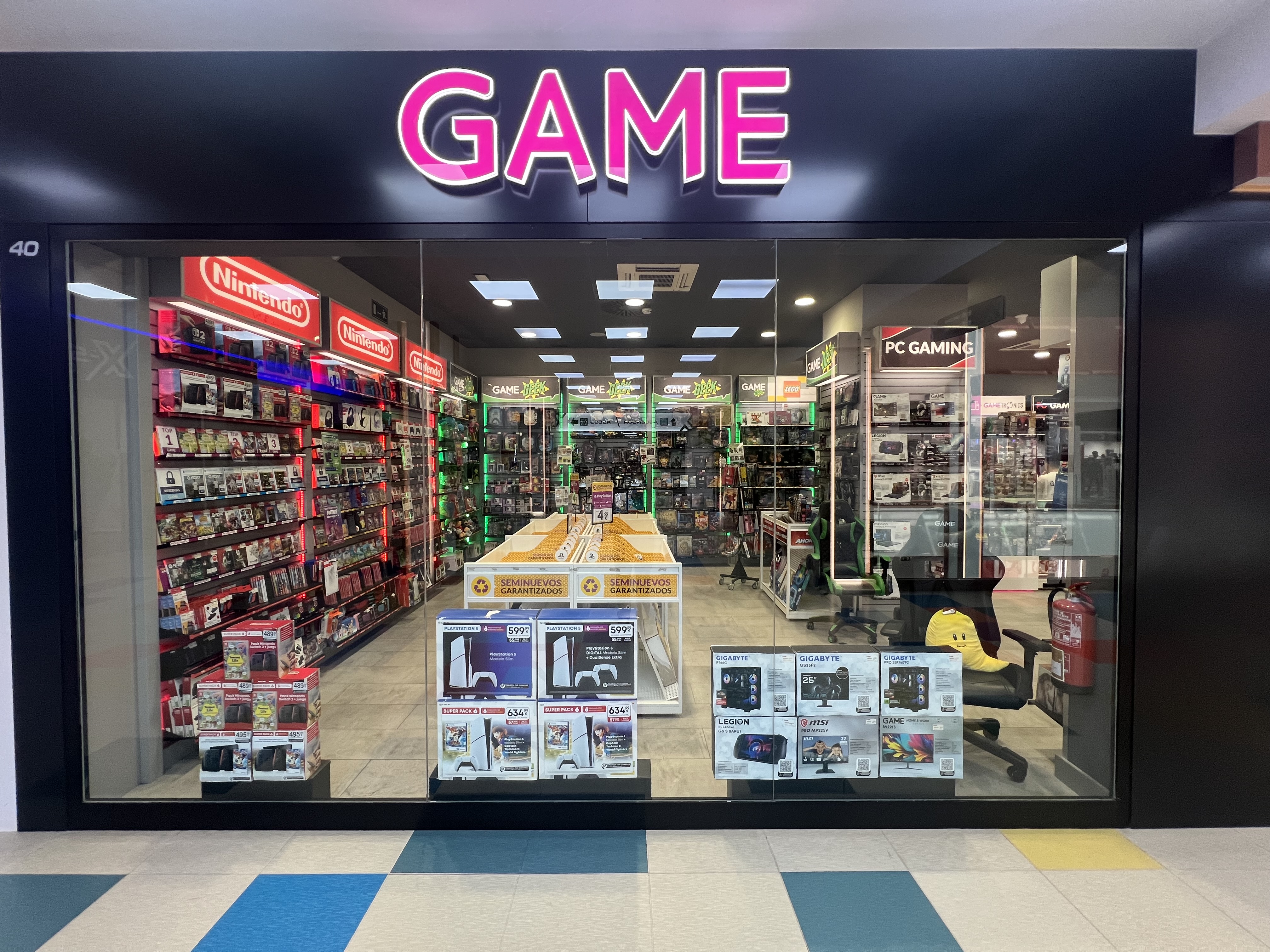 Foto 1 di GAME
