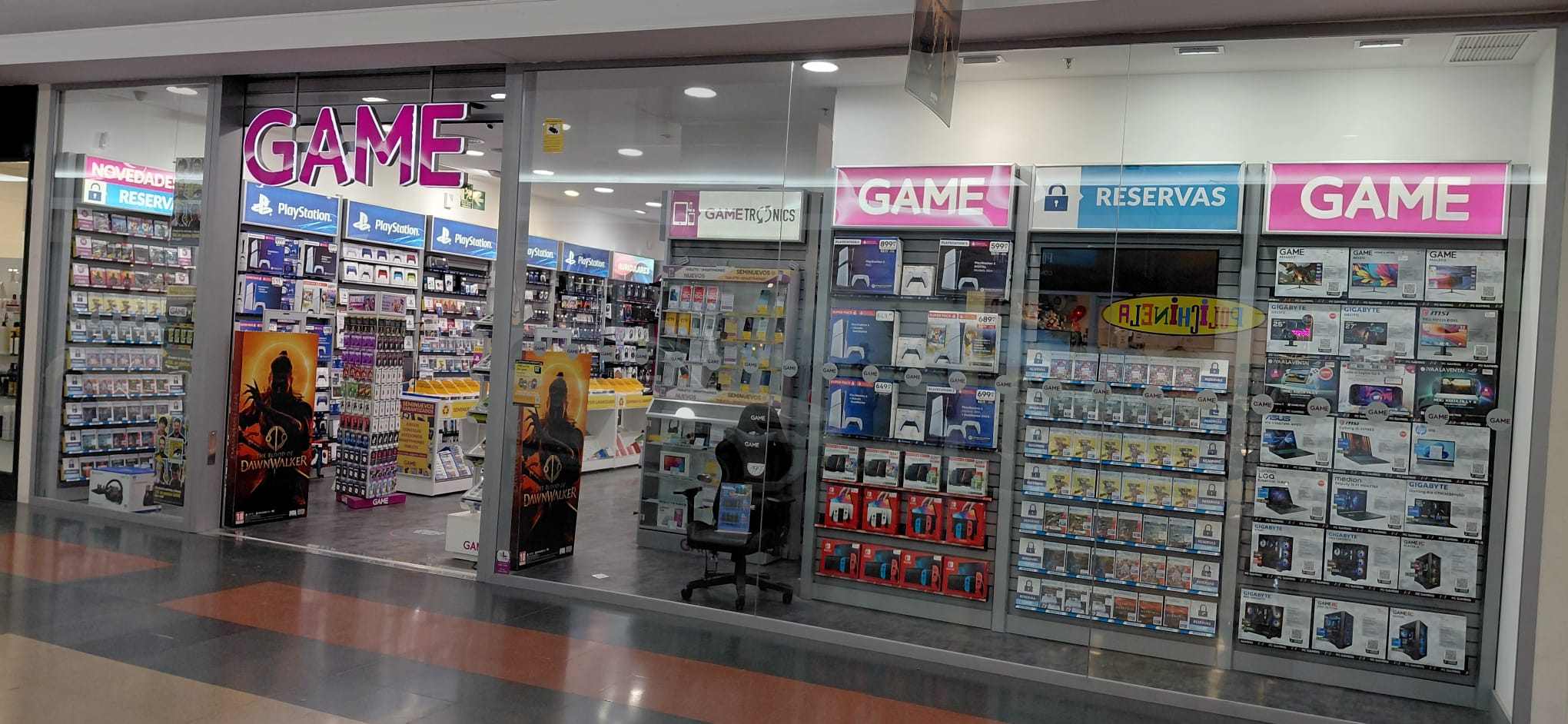 Foto 2 di GAME