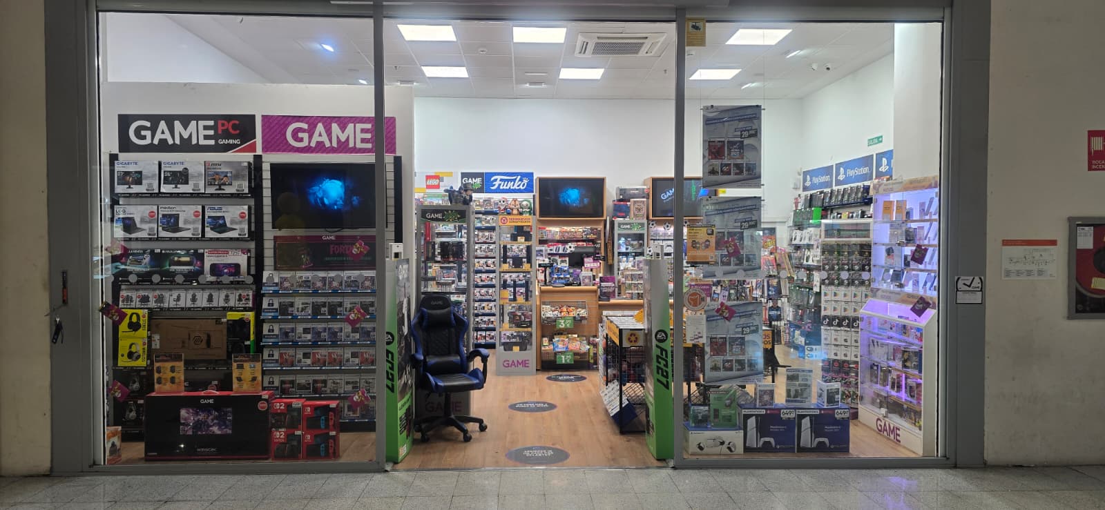 Foto 2 de GAME