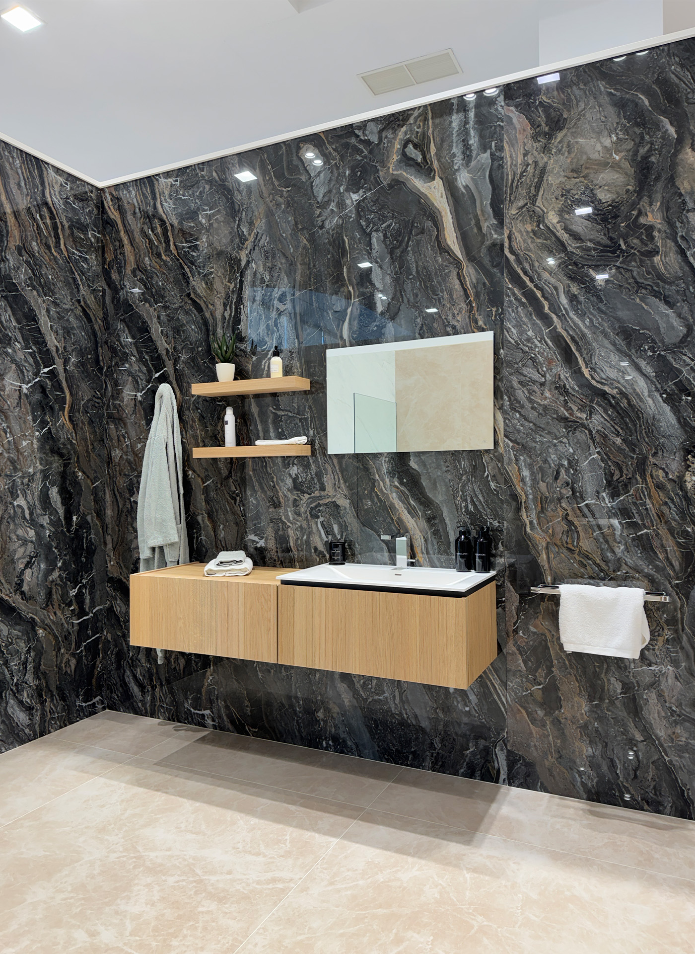 Foto 12 di PORCELANOSA Málaga