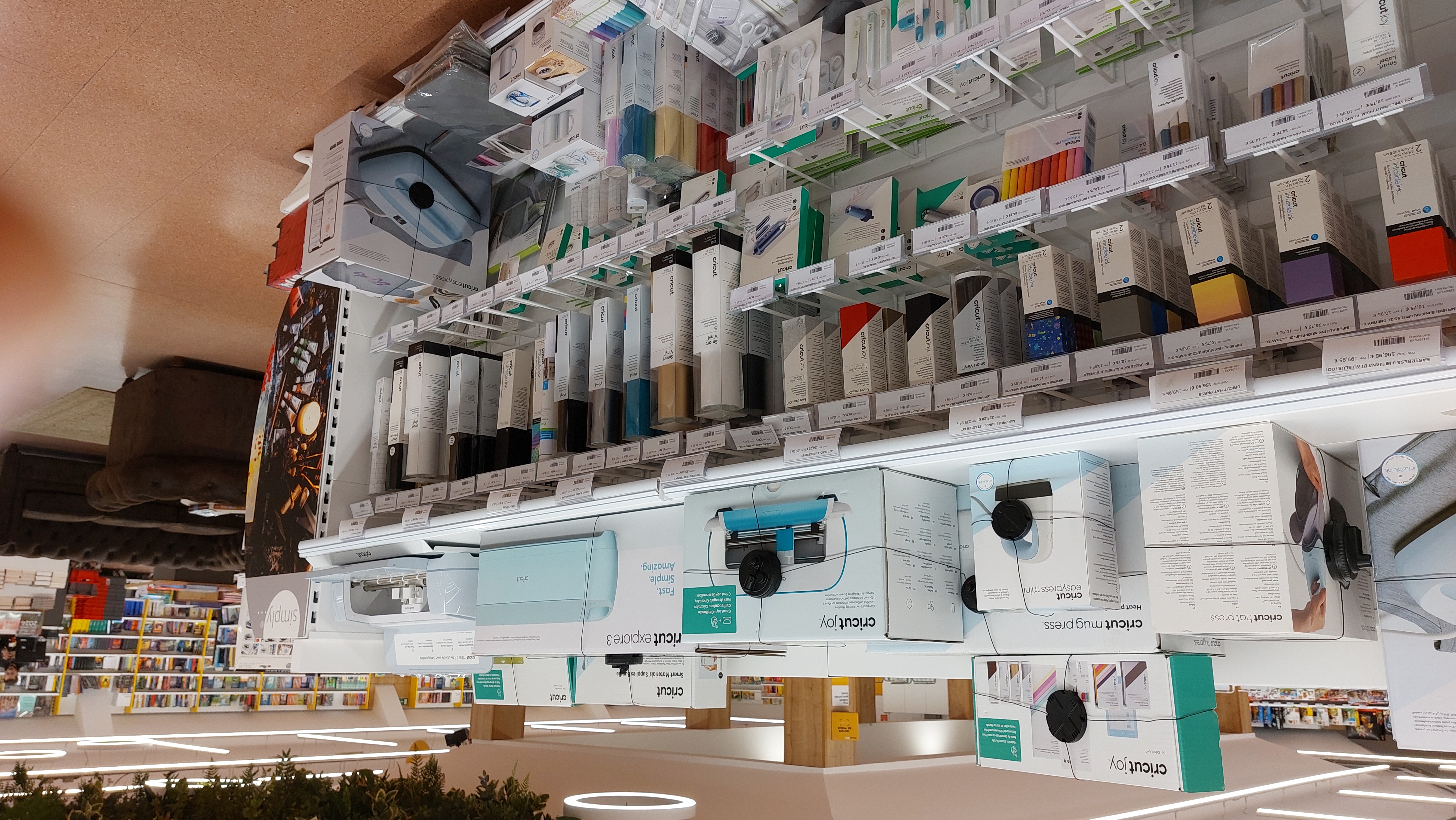 Llibreria, papereria i joguines a Sants | Abacus Cooperativa