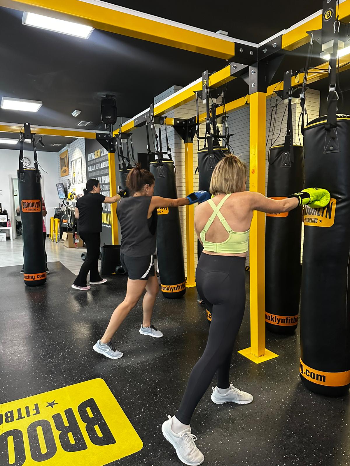Fotografia 32 de Brooklyn Fitboxing Las rosas