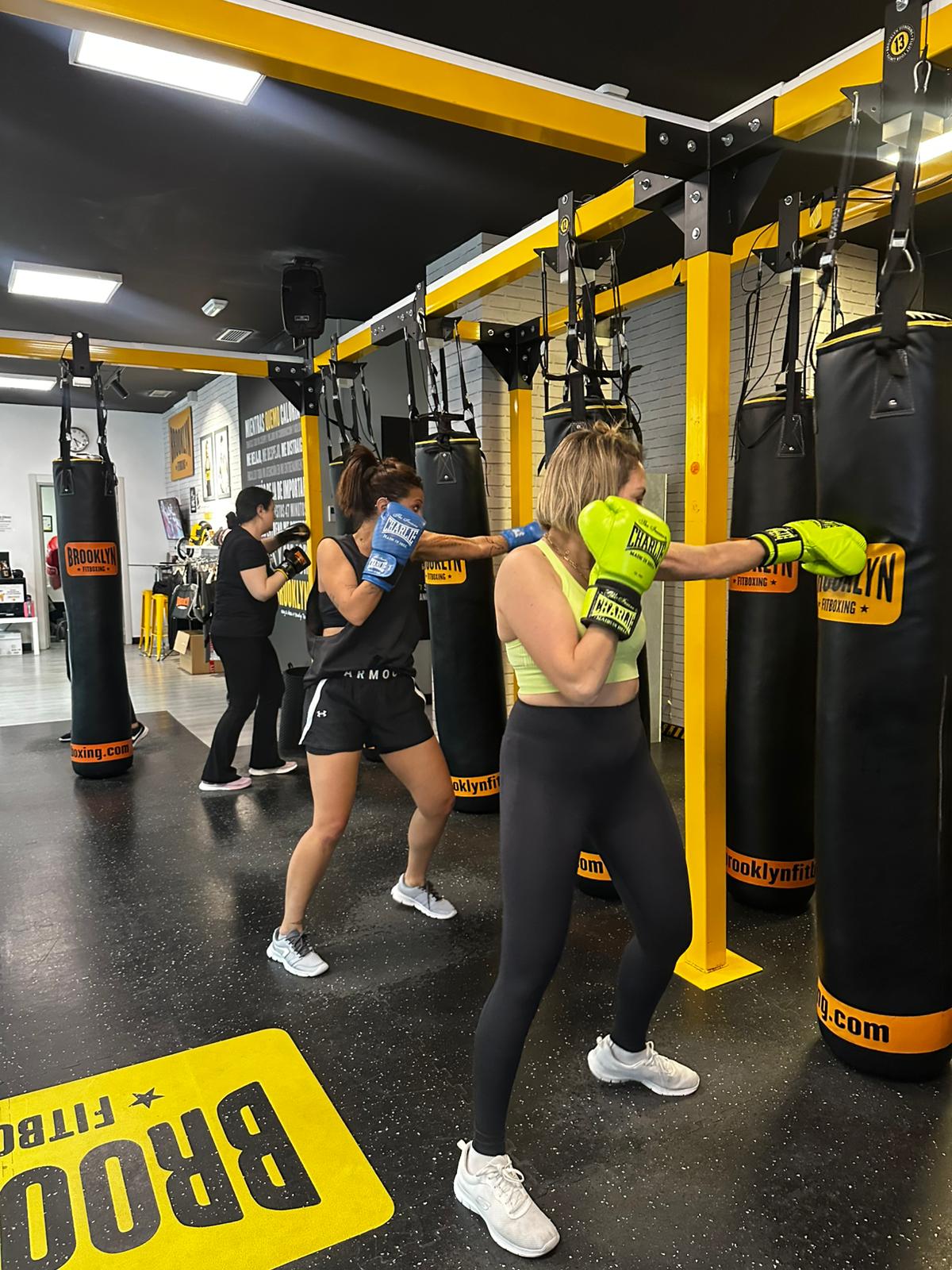 Fotografia 30 de Brooklyn Fitboxing Las rosas