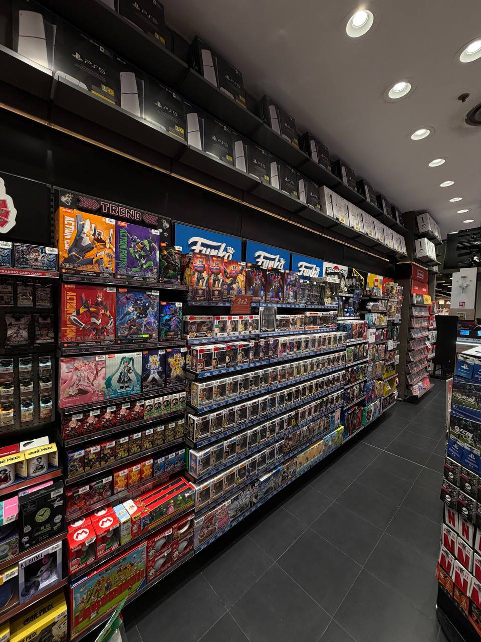 Foto 11 di GameStop