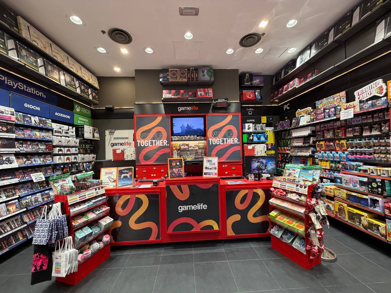 Foto 9 di GameStop