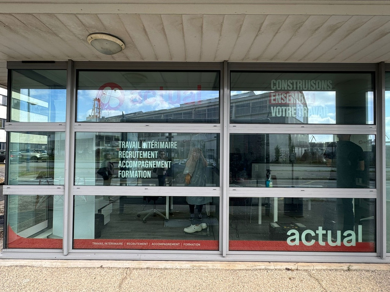 Foto 9 di Actual emploi Brest