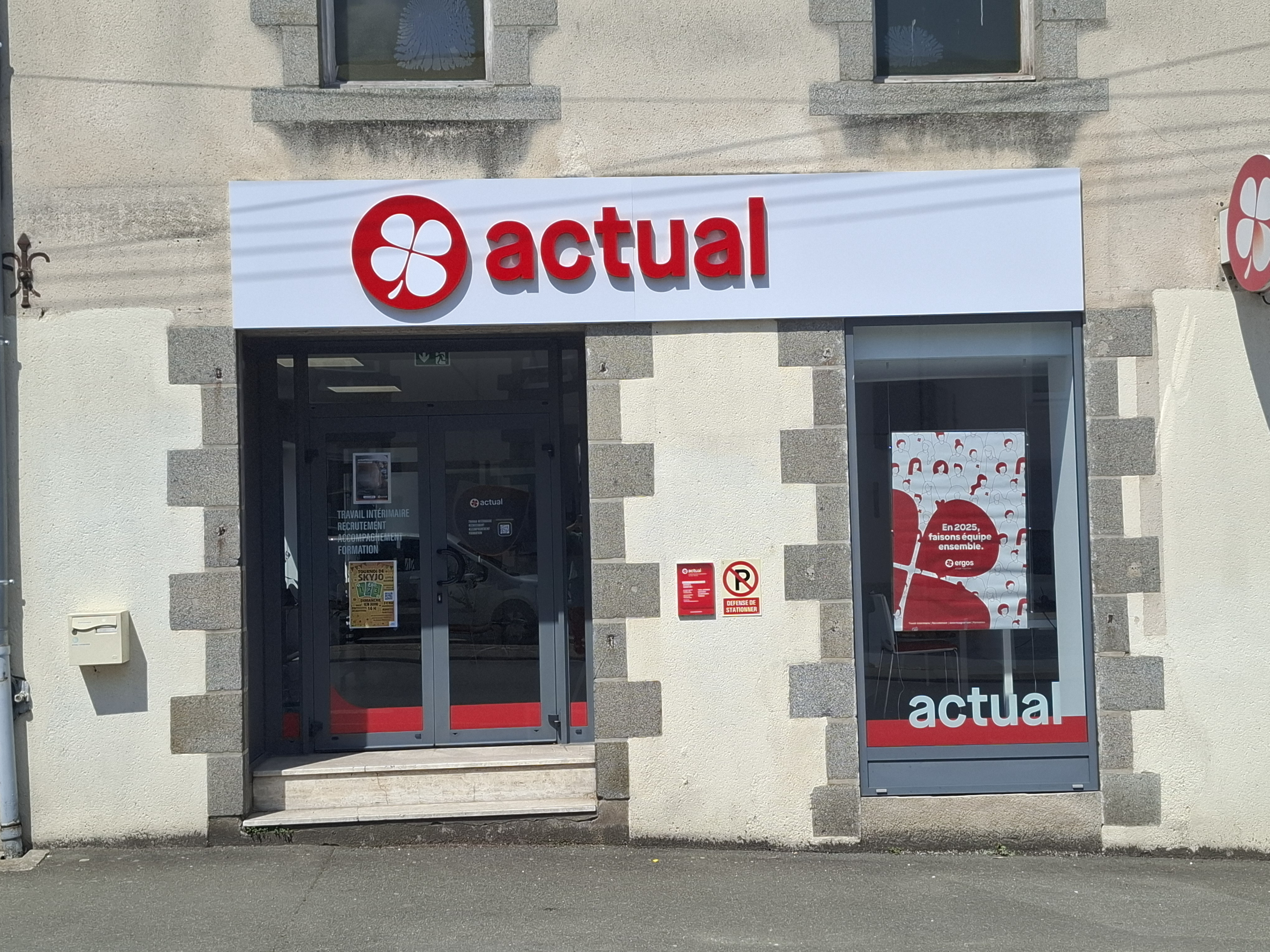 Foto 2 di Actual emploi Mayenne