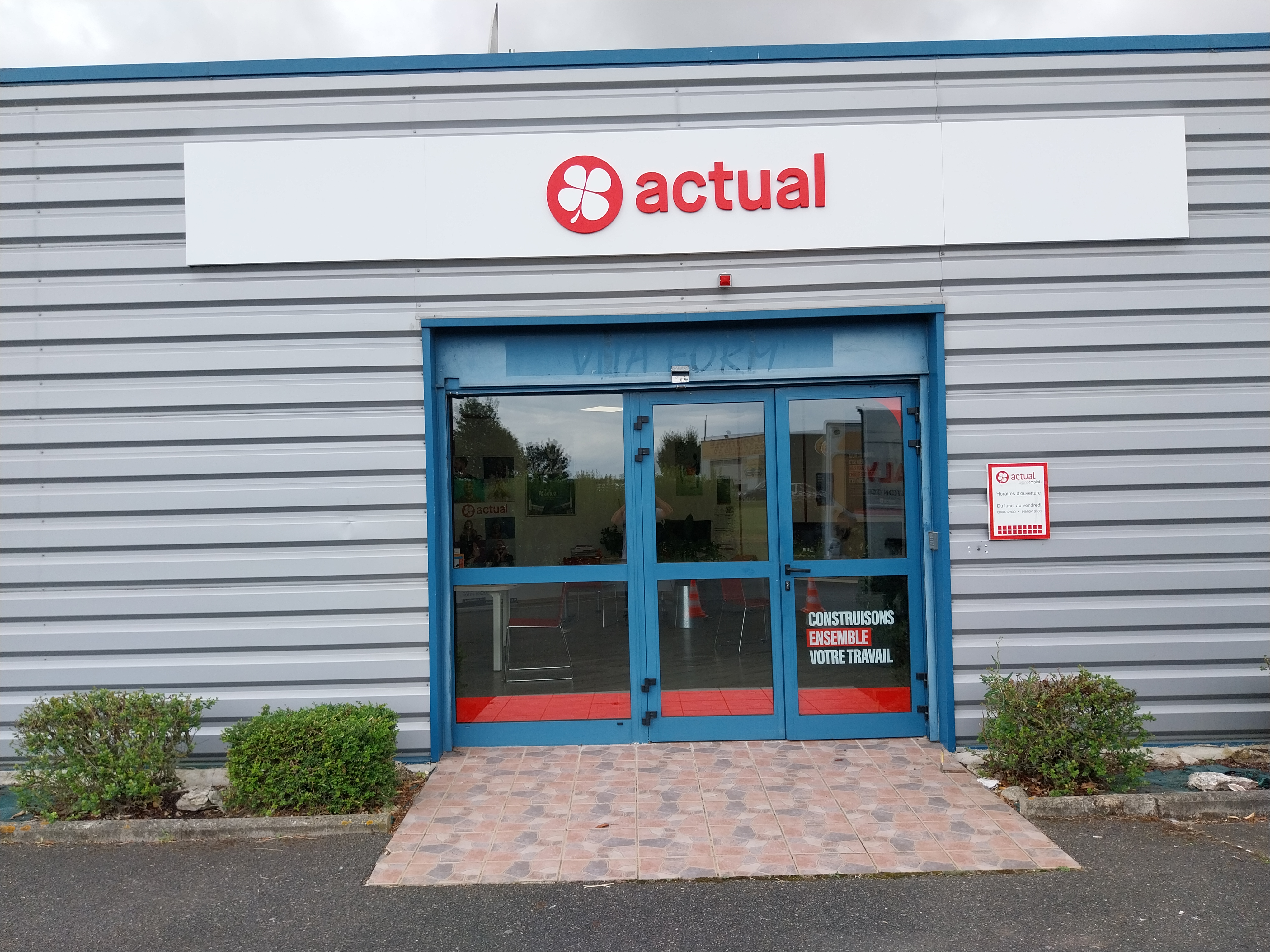 Foto 2 di Actual emploi Tavers