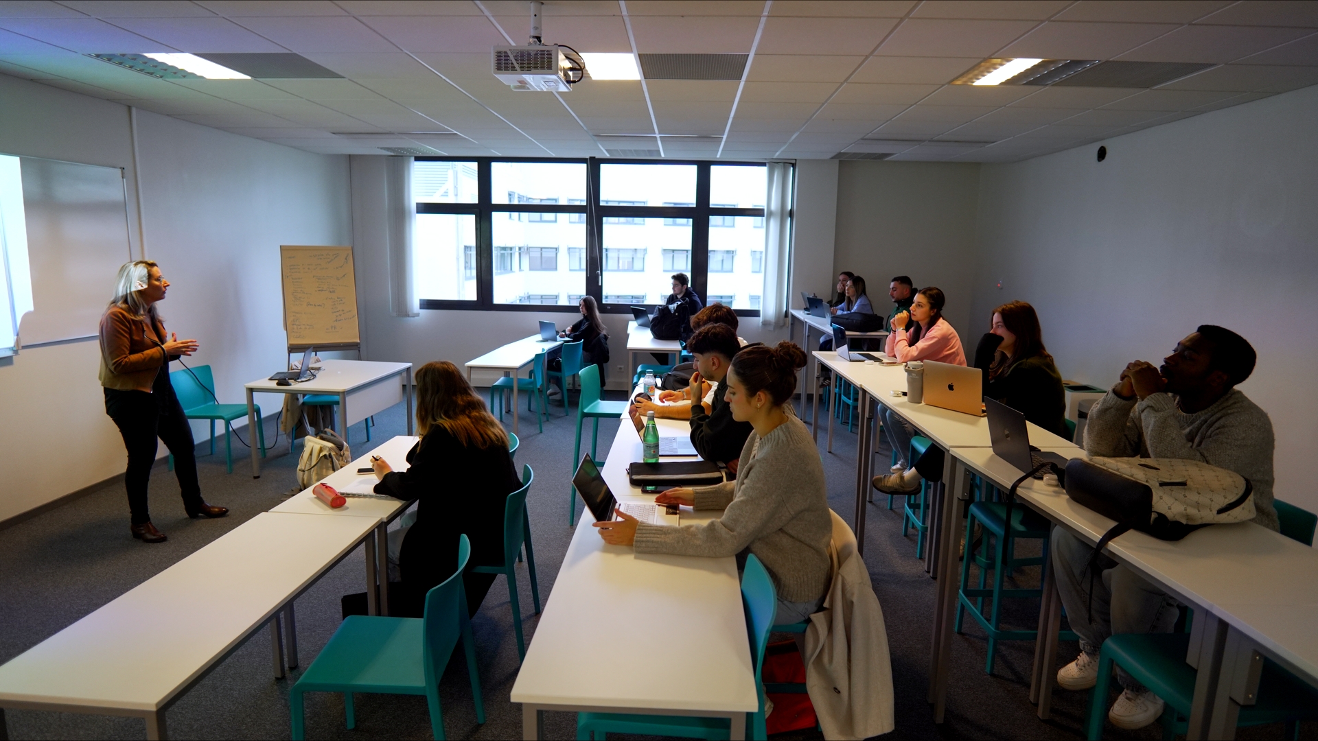 Foto 1 di ESUP Lyon | École de commerce