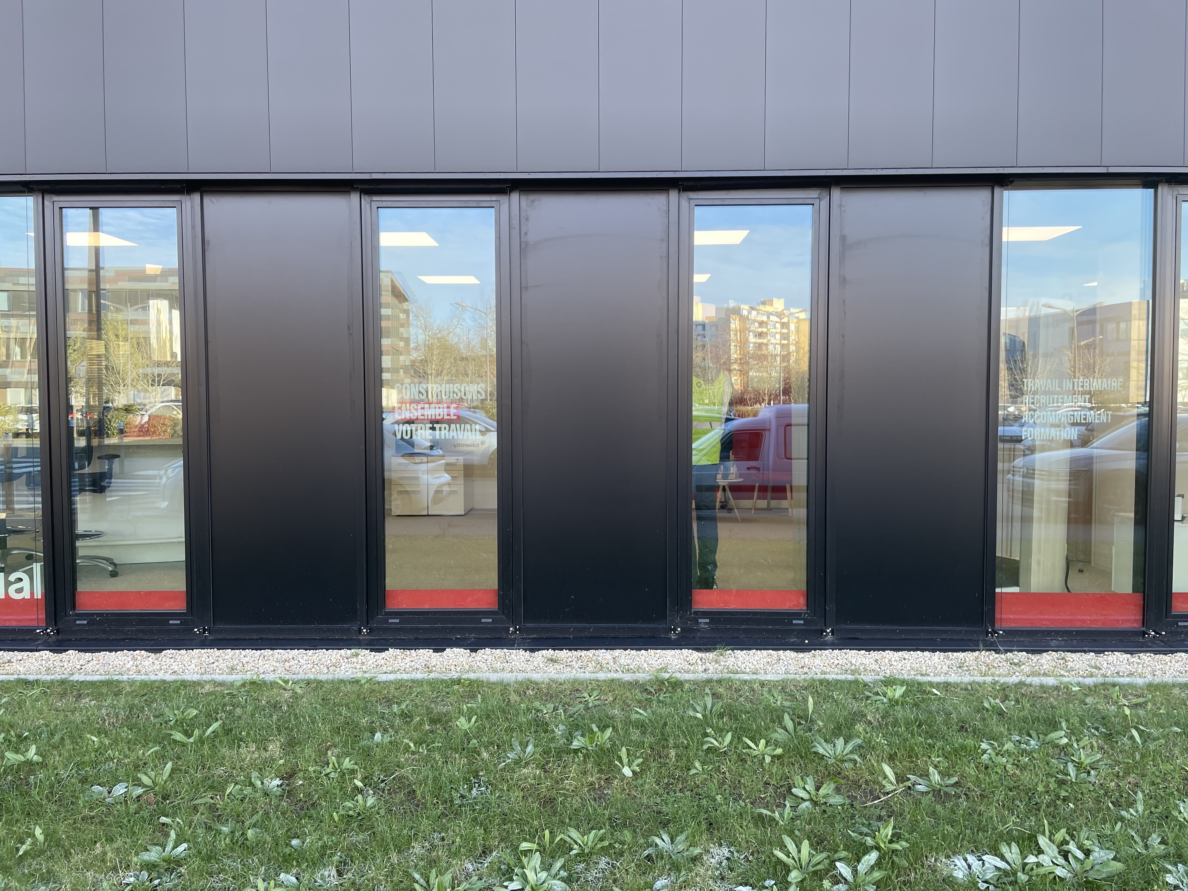Foto 8 di Actual emploi Angers