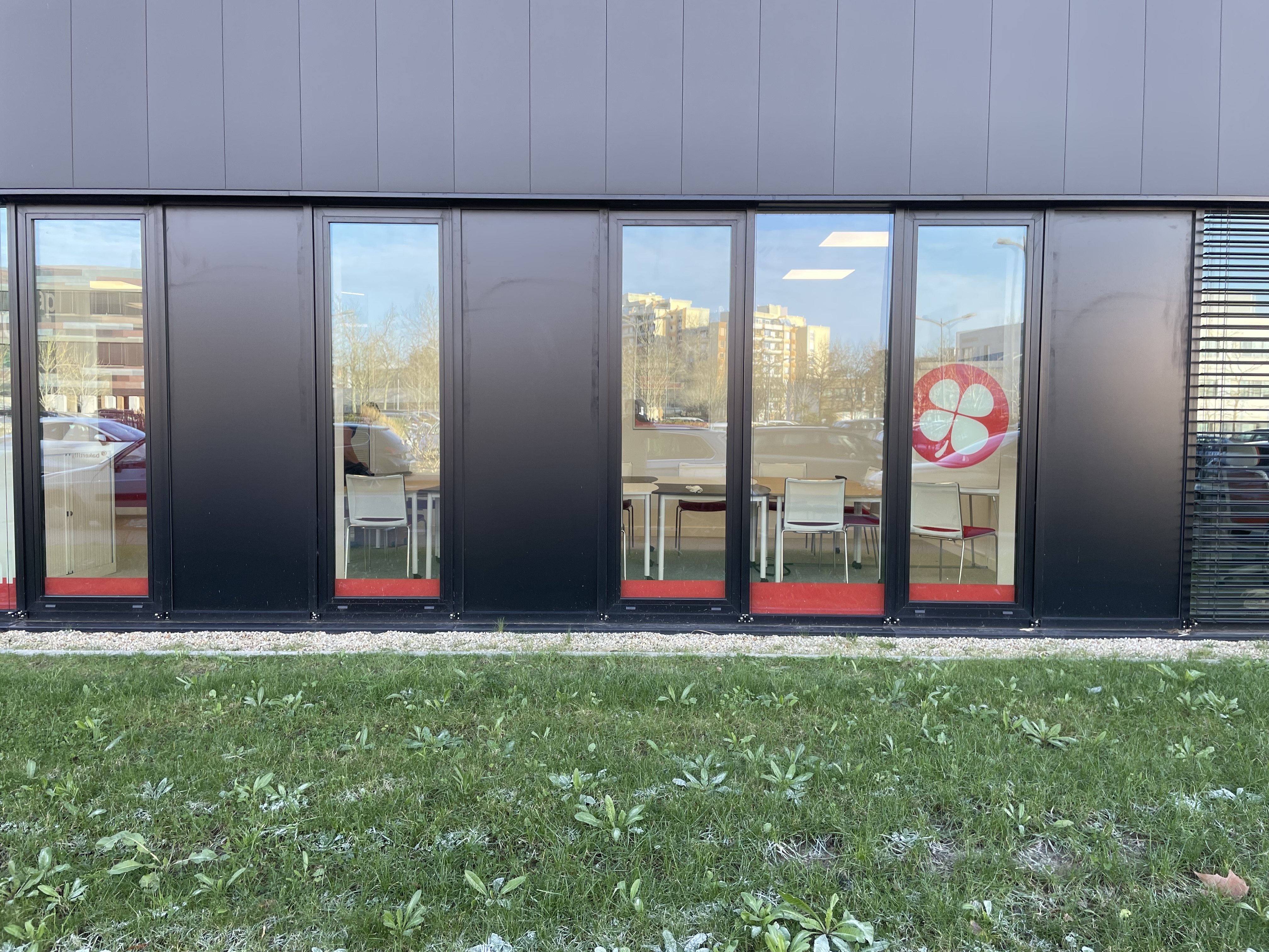 Foto 7 di Actual emploi Angers