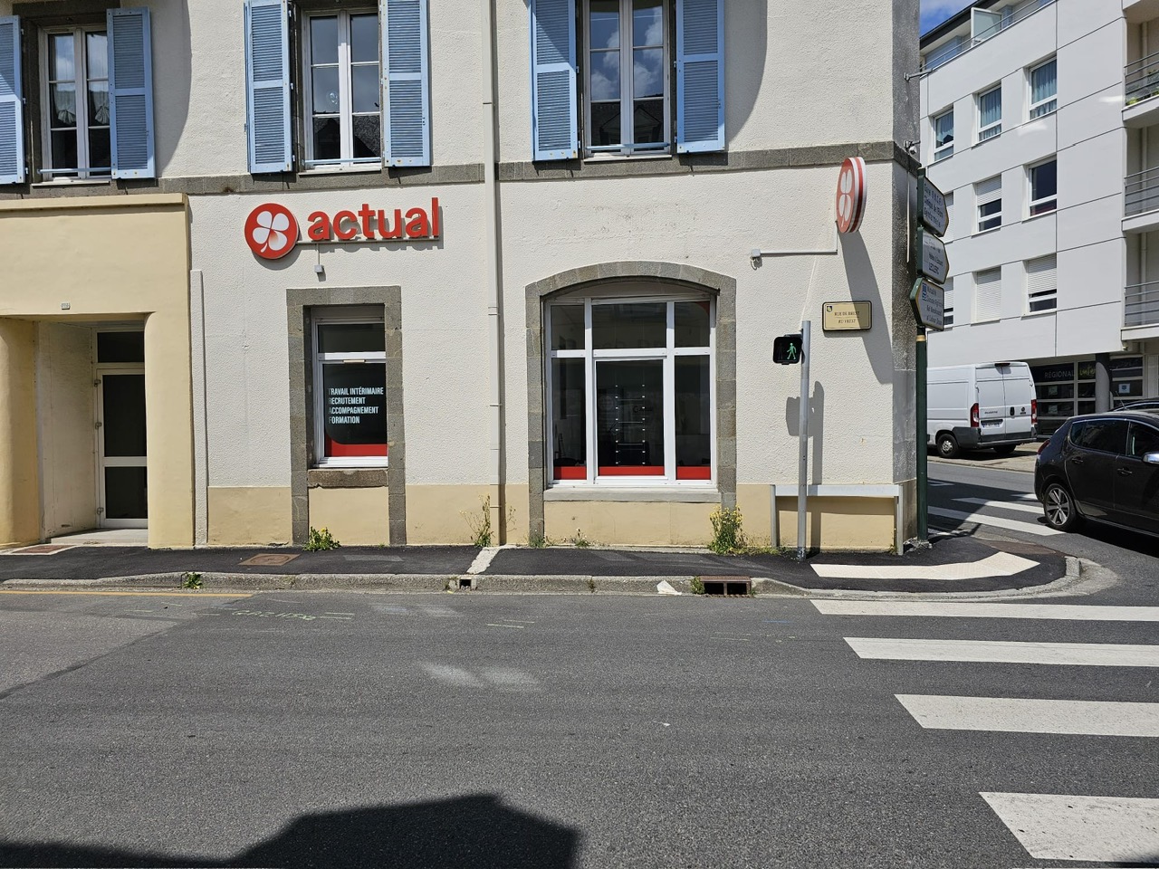 Foto 8 di Actual emploi Landerneau