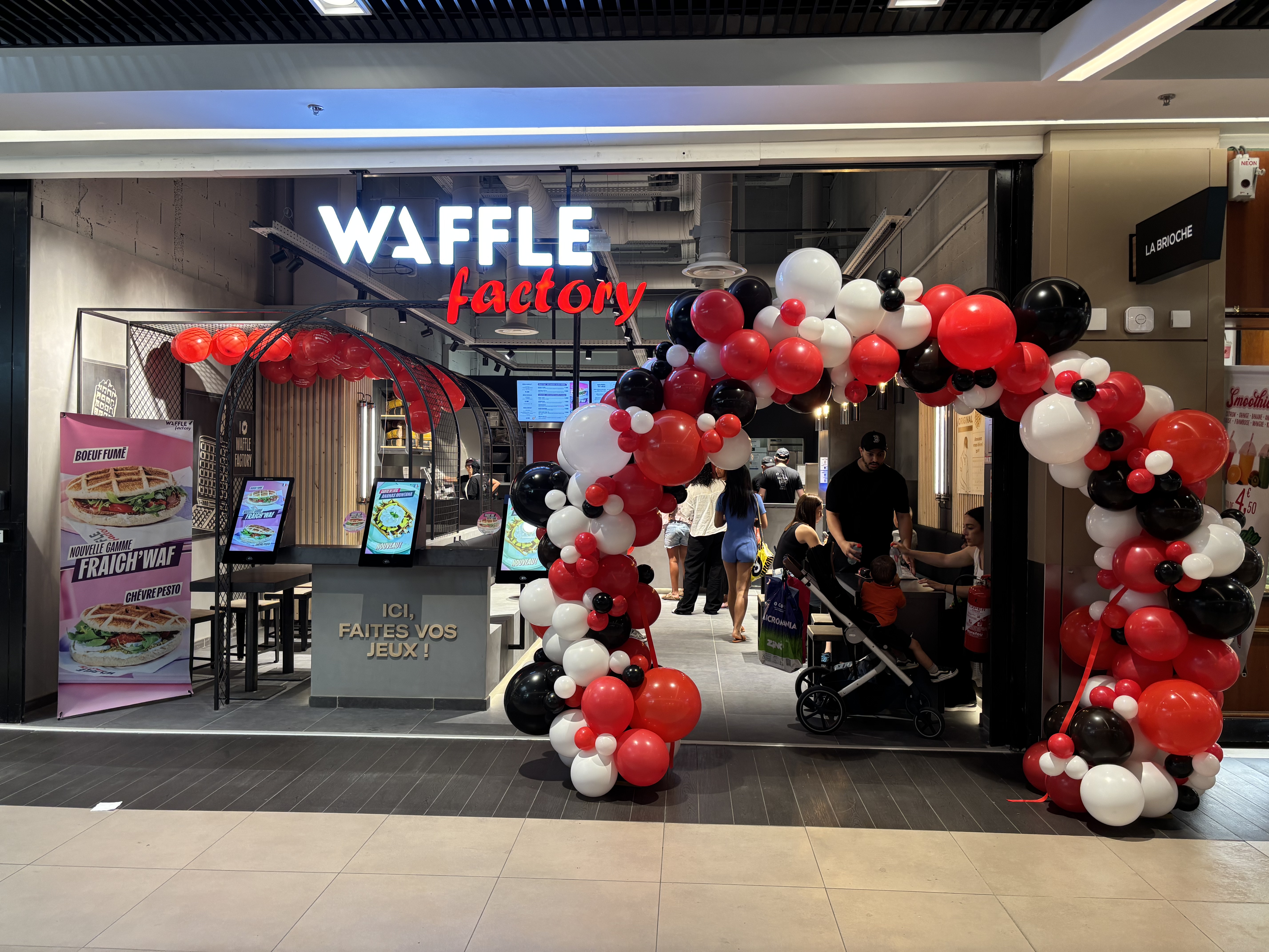 Foto 1 di WAFFLE FACTORY