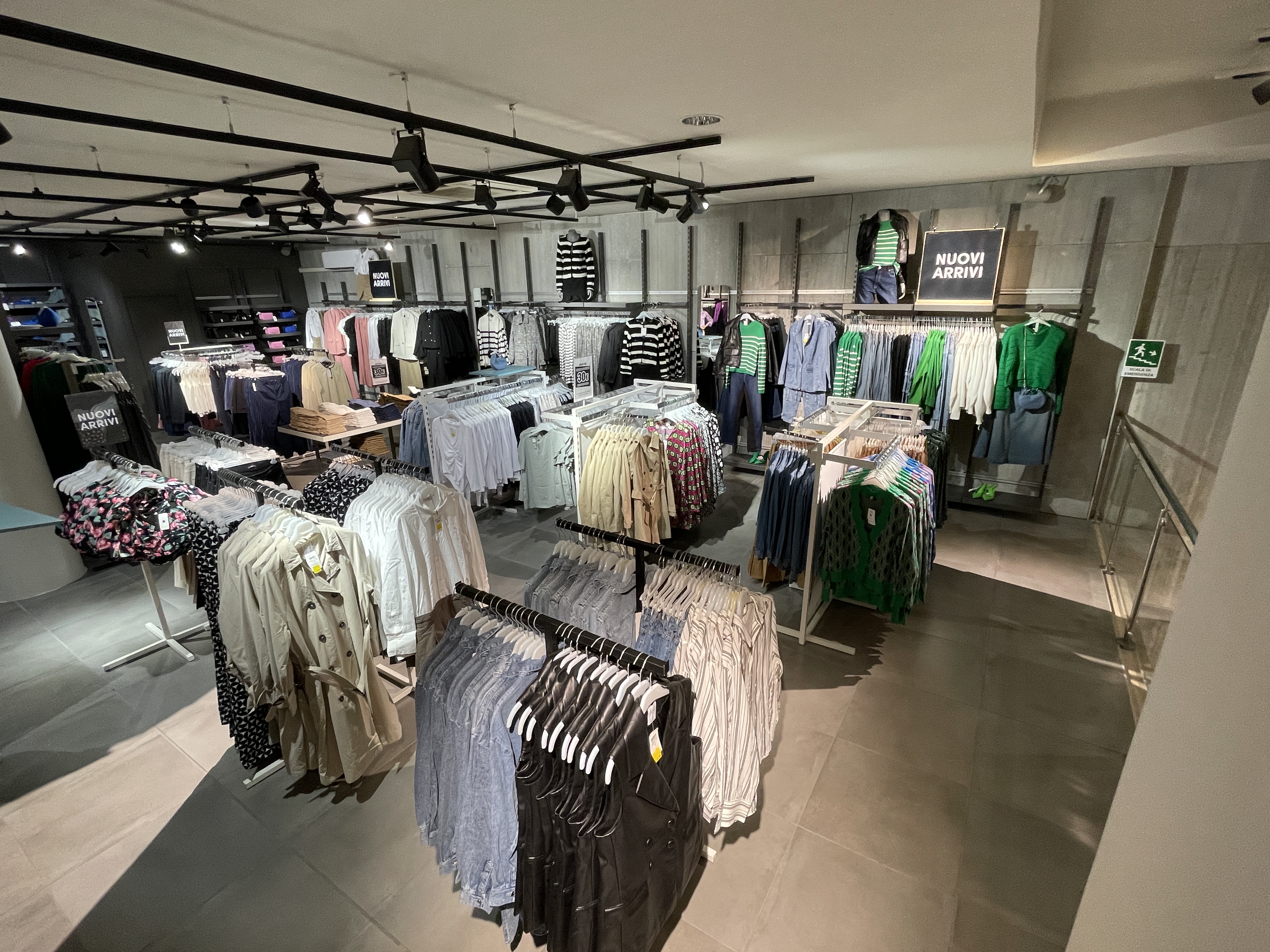 Photo 11 de Calliope Outlet