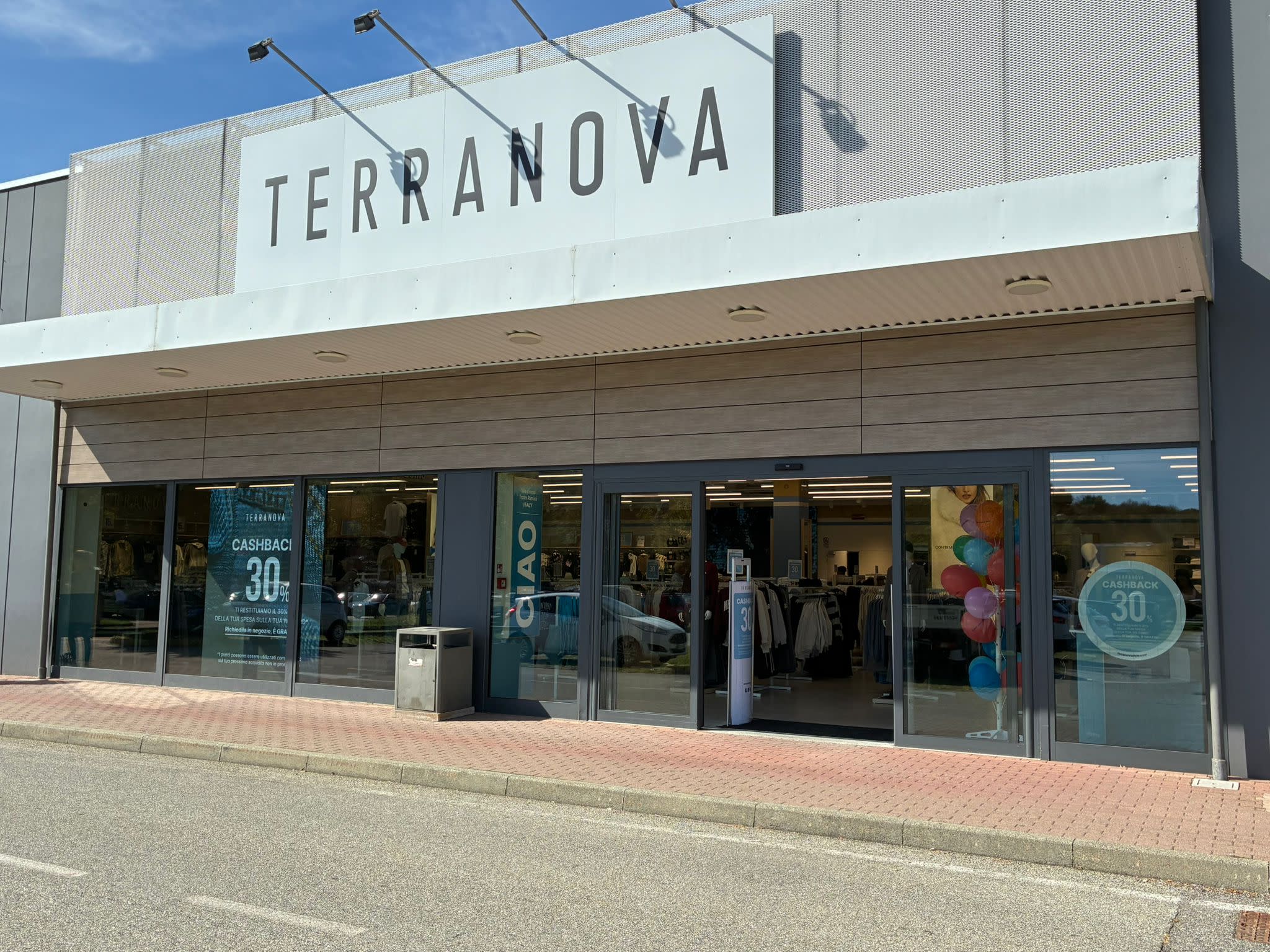 Photo 1 de Terranova