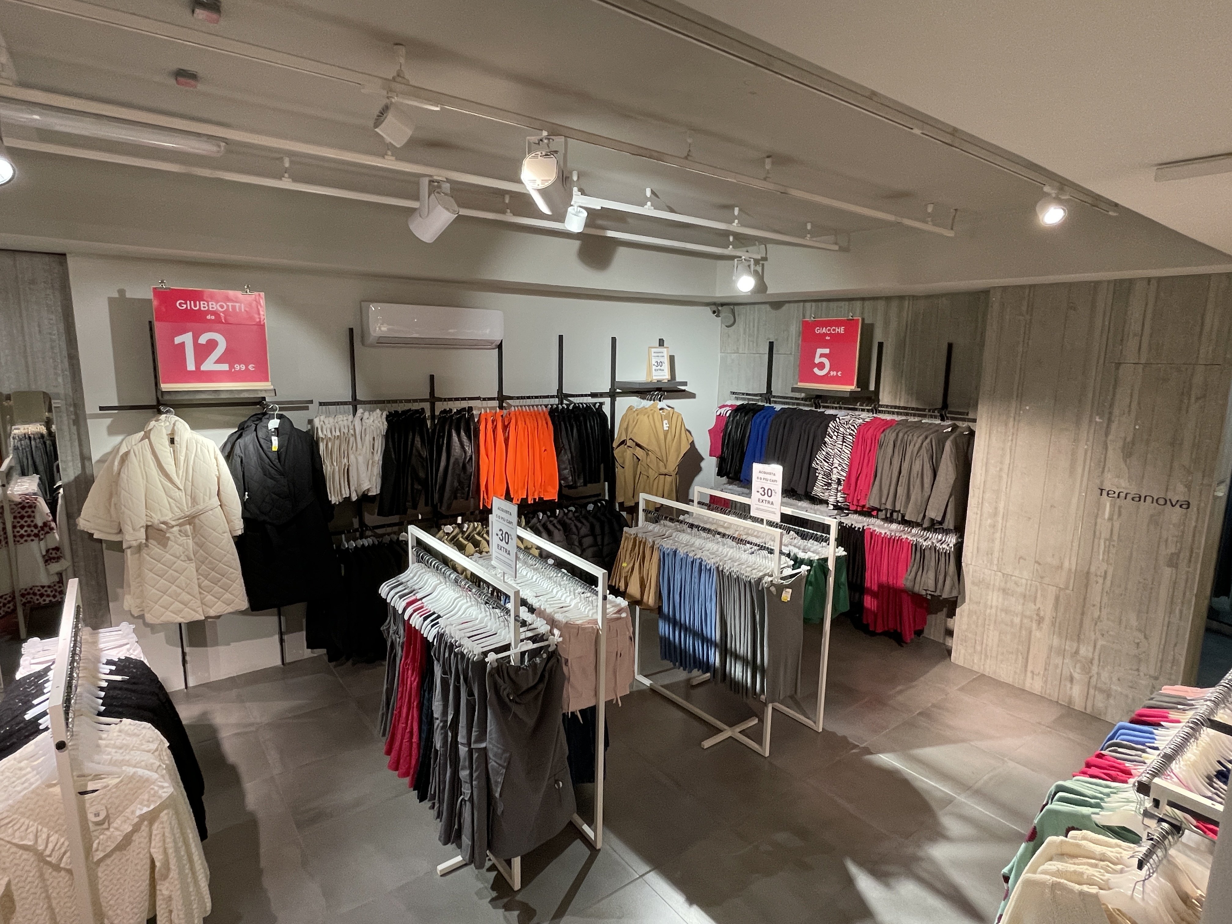 Photo 14 de Calliope Outlet