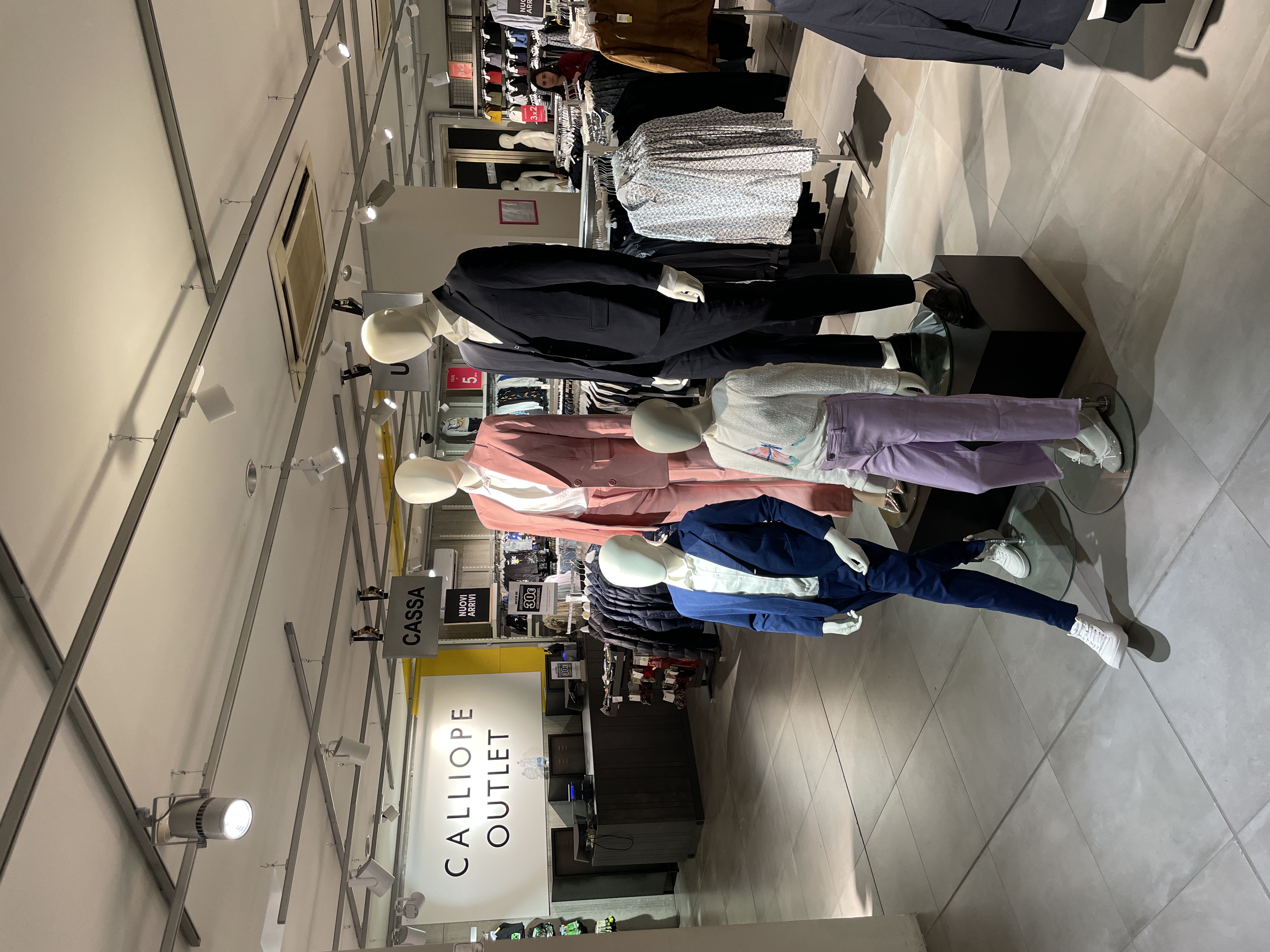 Photo 19 de Calliope Outlet