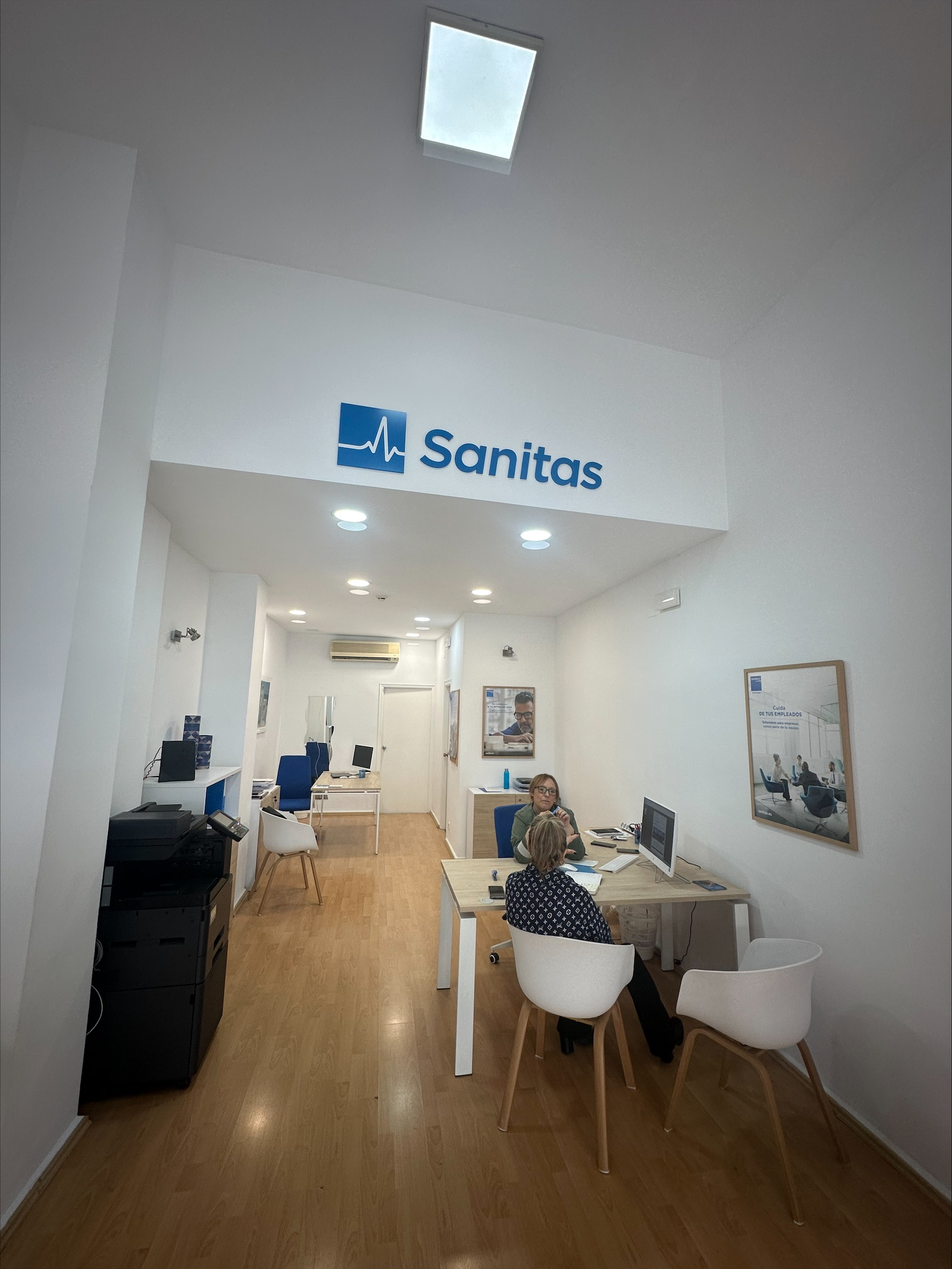 Foto 4 di Oficina Sanitas ELDA