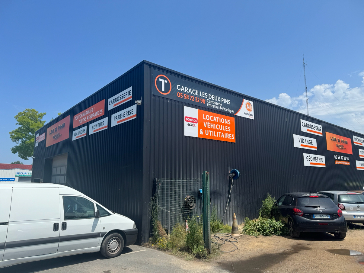 Foto 1 di LES DEUX PINS - Technicar Services