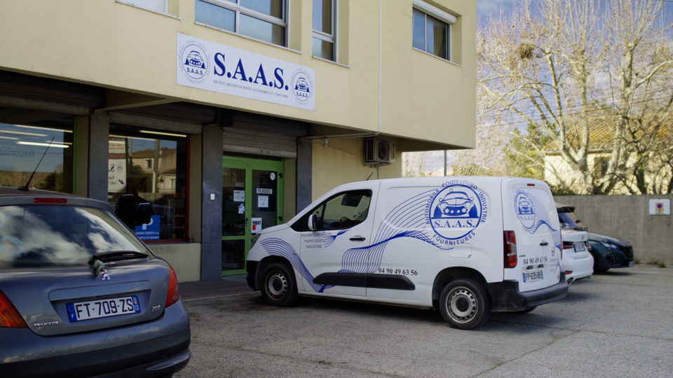 Foto 1 di S.A.A.S.