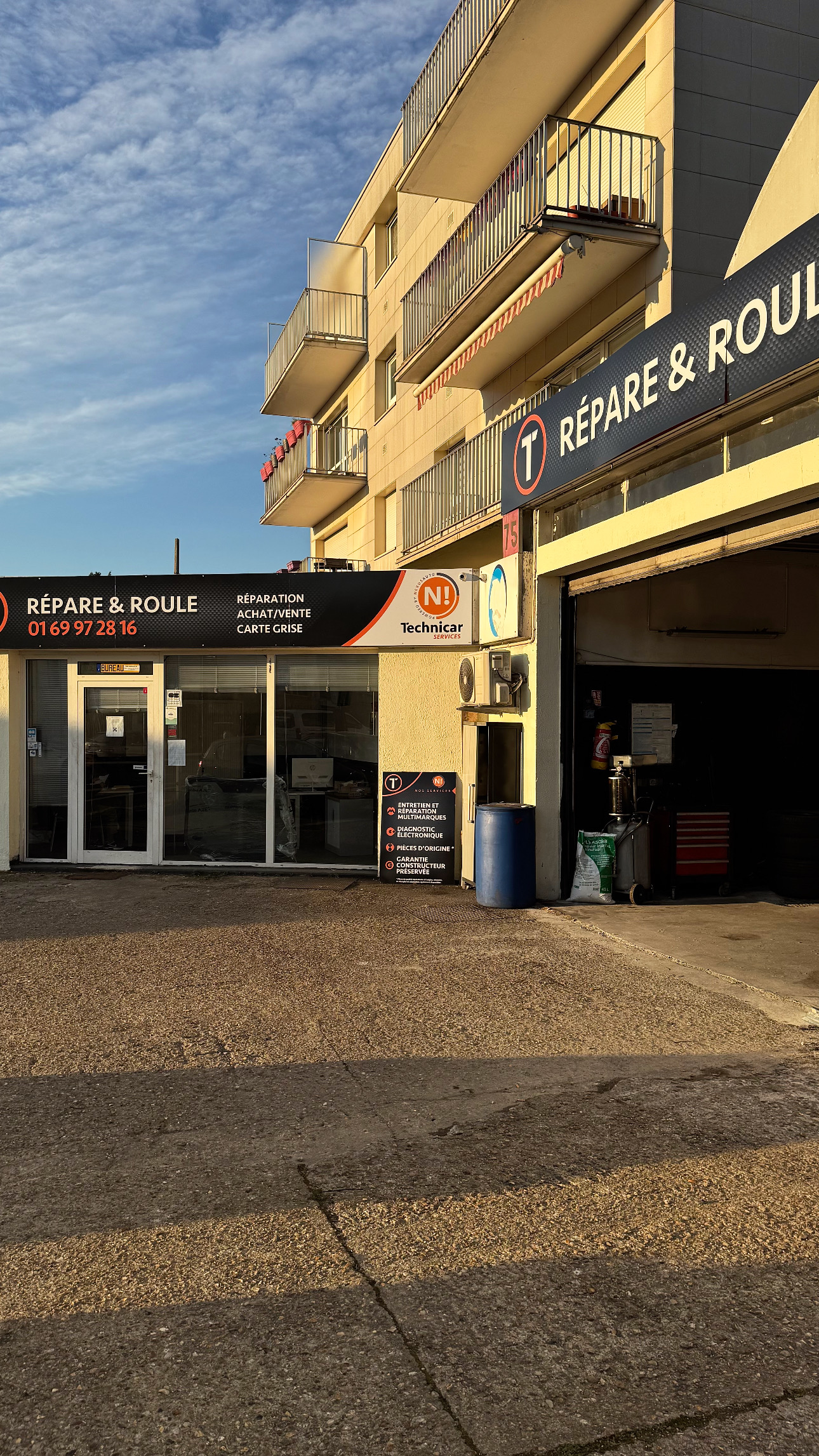 Foto 2 di REPARE &ROULE - Technicar Services