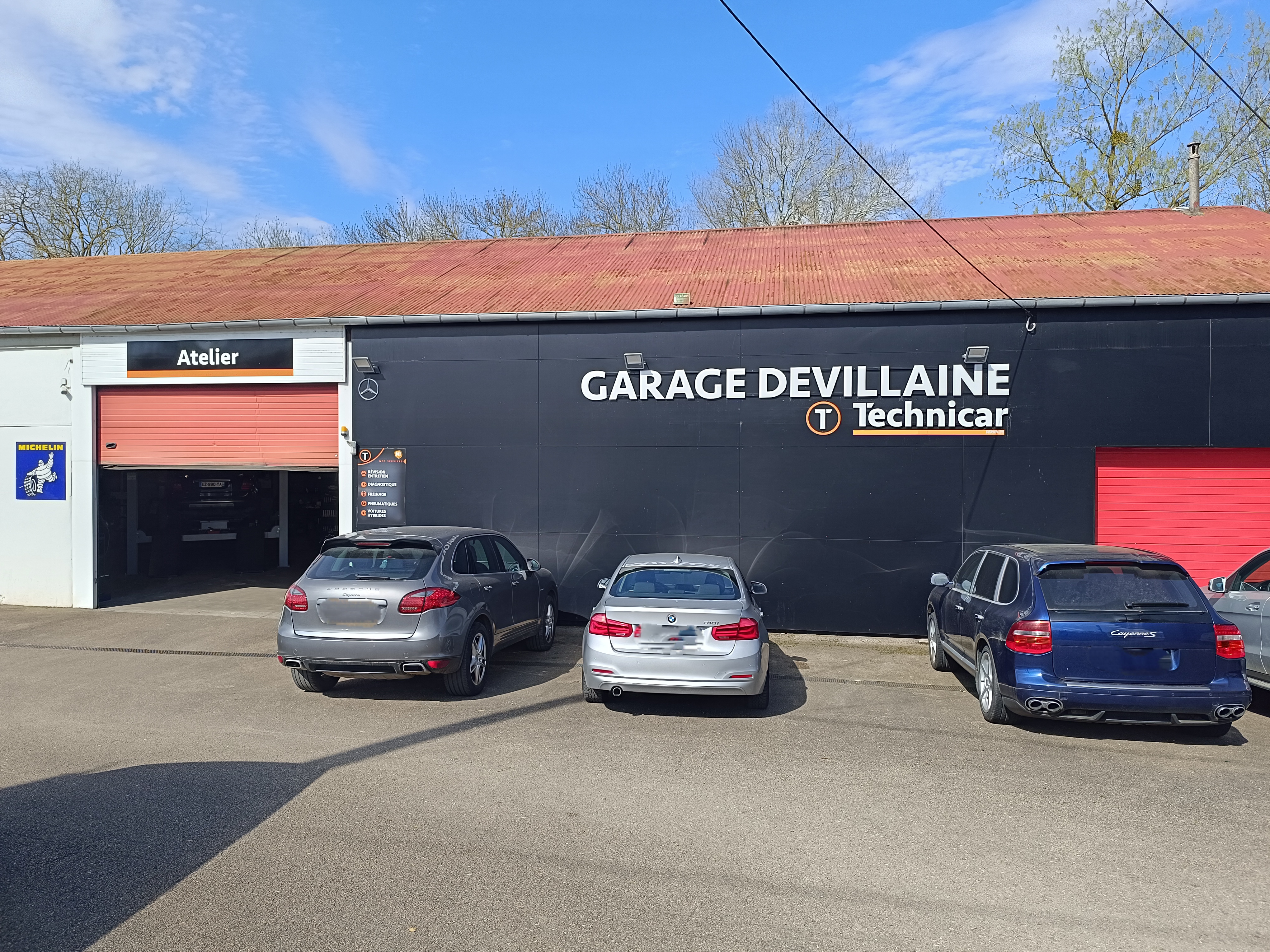 Foto 1 di GARAGE DEVILLAINE - Technicar Services