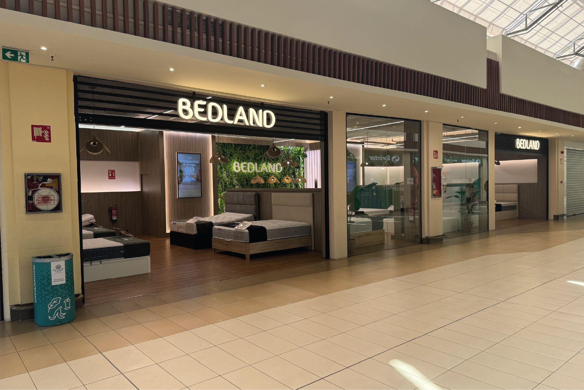 Foto 1 di Bedland
