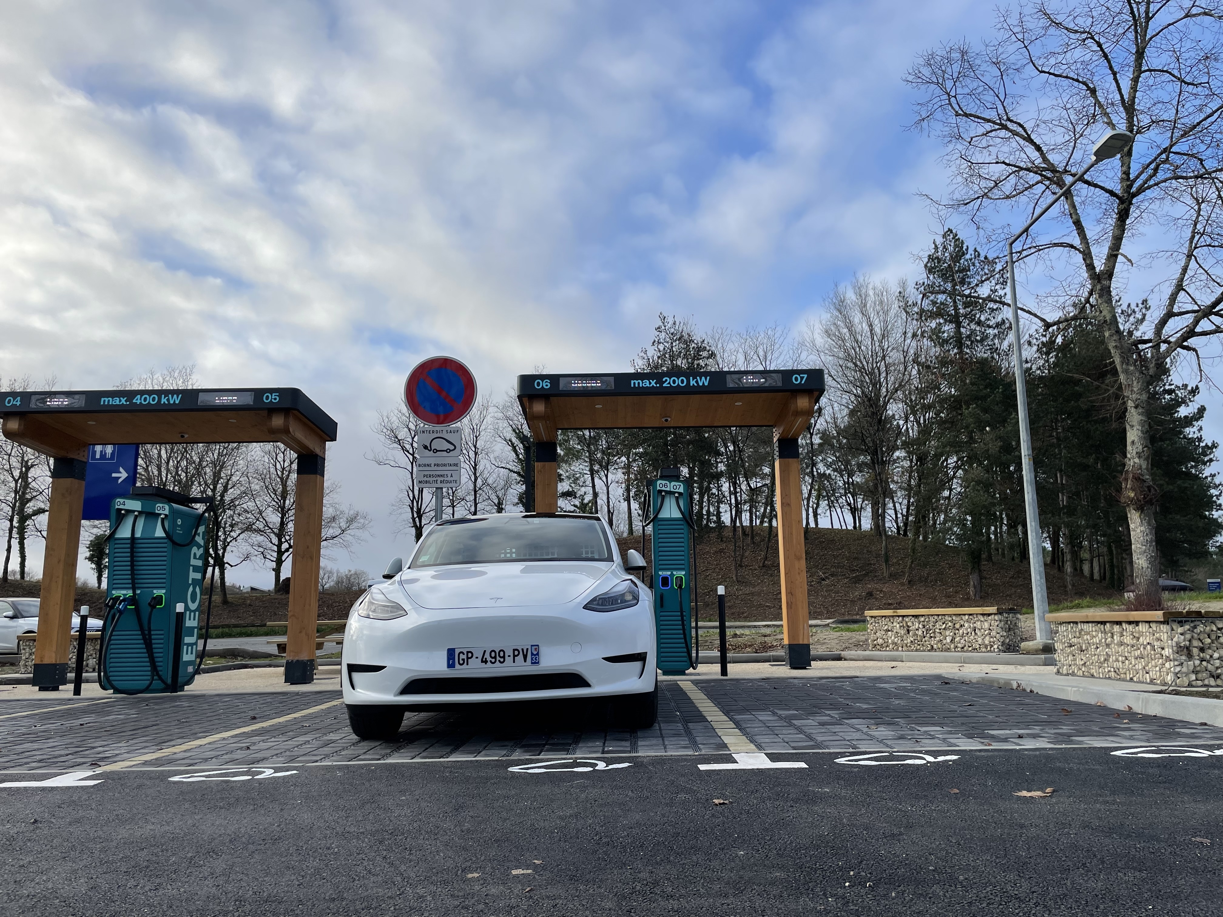 Foto 5 di Electra Charging Station