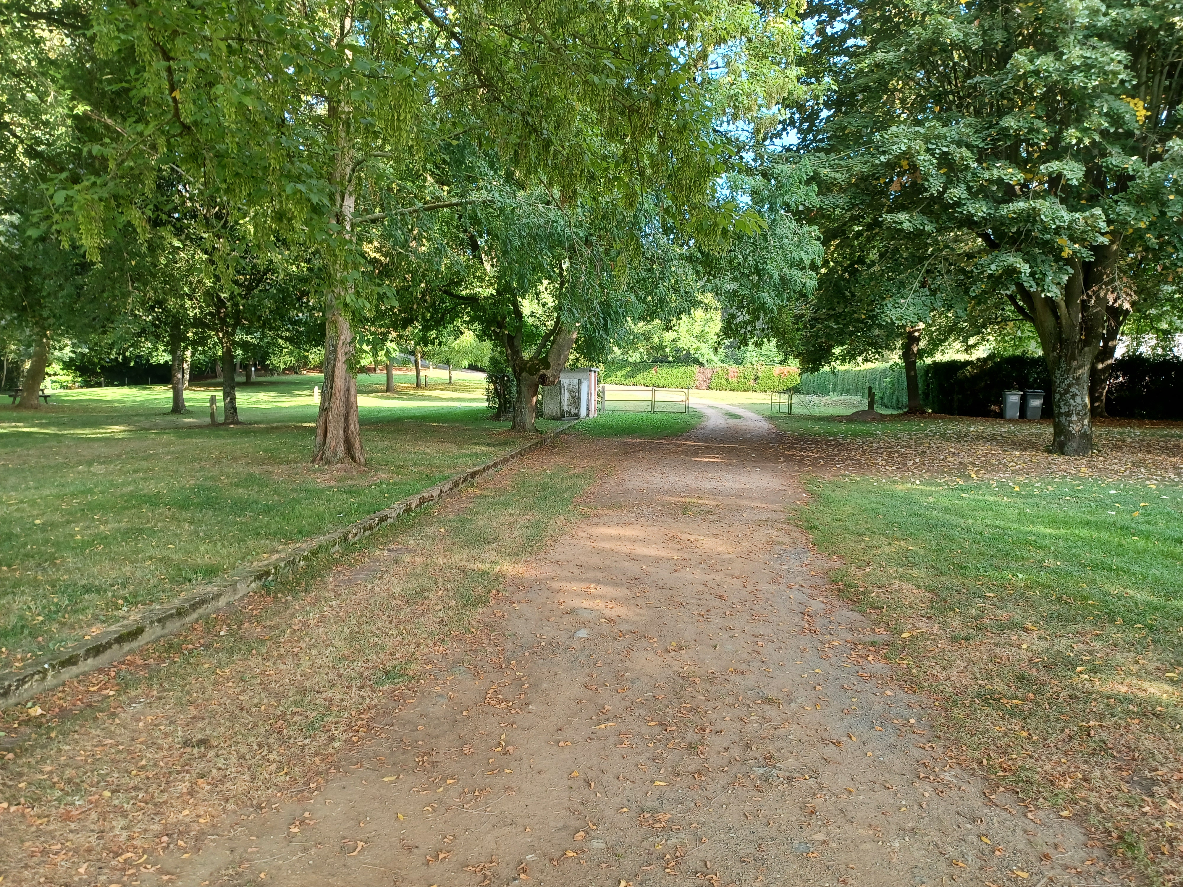 Foto 3 di Aire Camping-Car Park